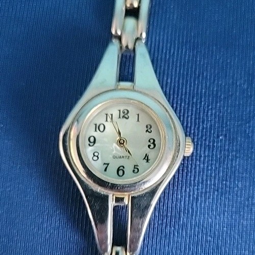 Silver Stainless Steel Bracelet Women’s Quartz Watch, Round White Dial