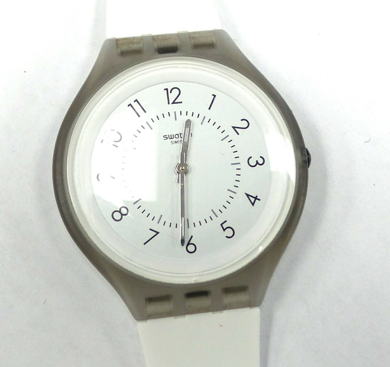 Swatch SVUM101 Skinclass White Dial Gray Plastic Case Silicone Rubber Band Watch