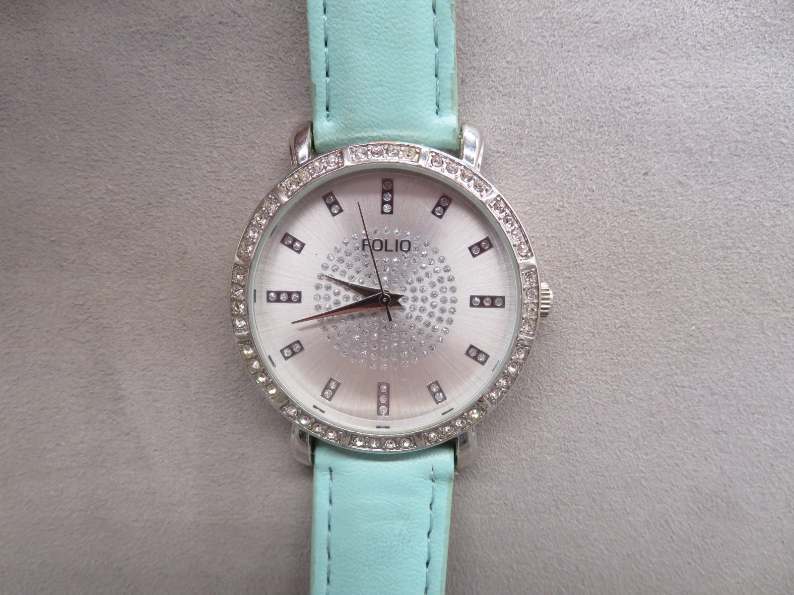 Ladies Folio Silver Tone w/Clear Rhinestone Bezel Watch FMDFOL801 New Battery