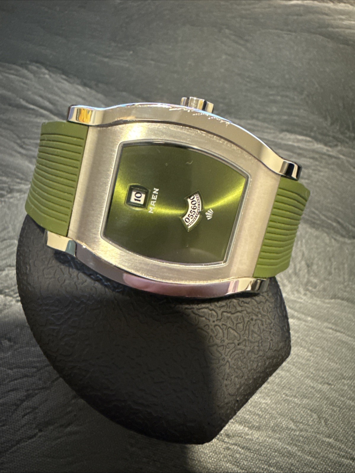 Mean x Nico Leonard Grand Tonnneau Jump Hour MNL.02 Men’s Watch Green Dial