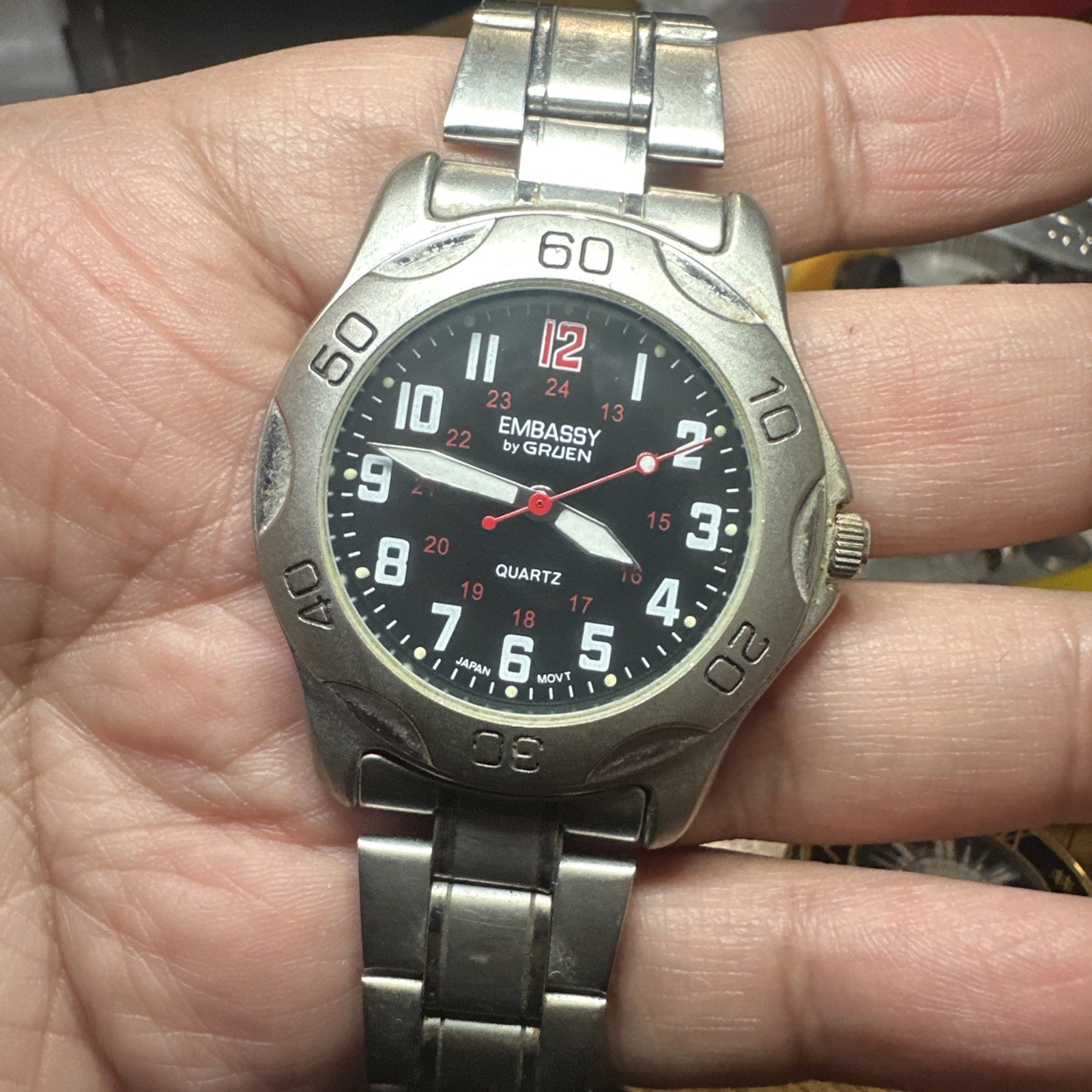 Working VTG Embassy By Gruen Mens Watch Quartz Silver Tone Black Dial 43mm Fit 8