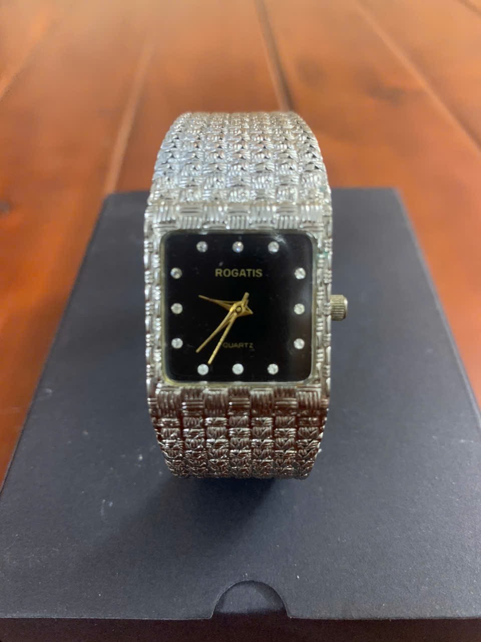 ROGATIS Quartz Vintage Watch Black Dial Silver-Tone Metal Band Elegant Classic