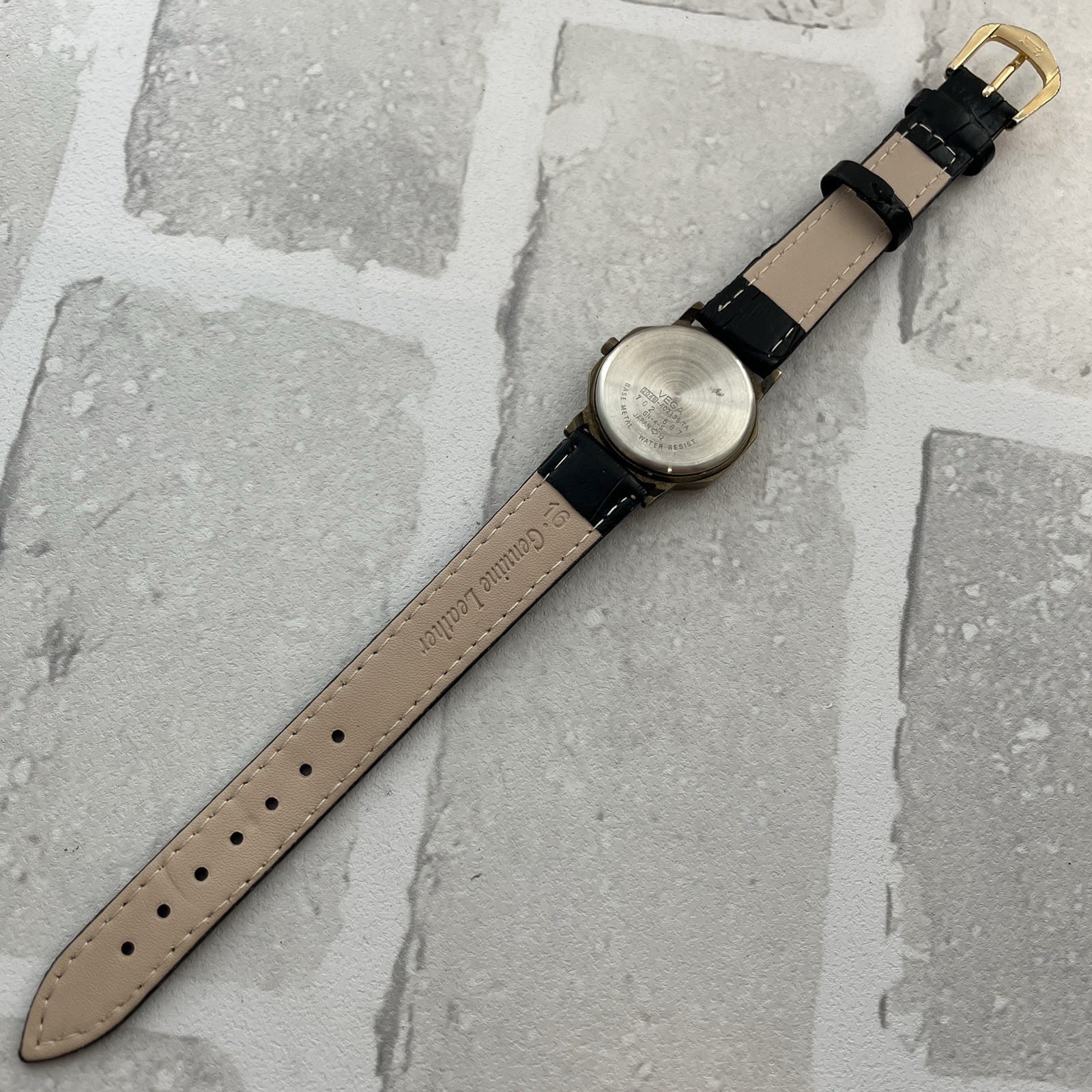 CITIZEN JUNCTION VEGA Quartz Watch Small Seconds Roman Dial Working Vintage