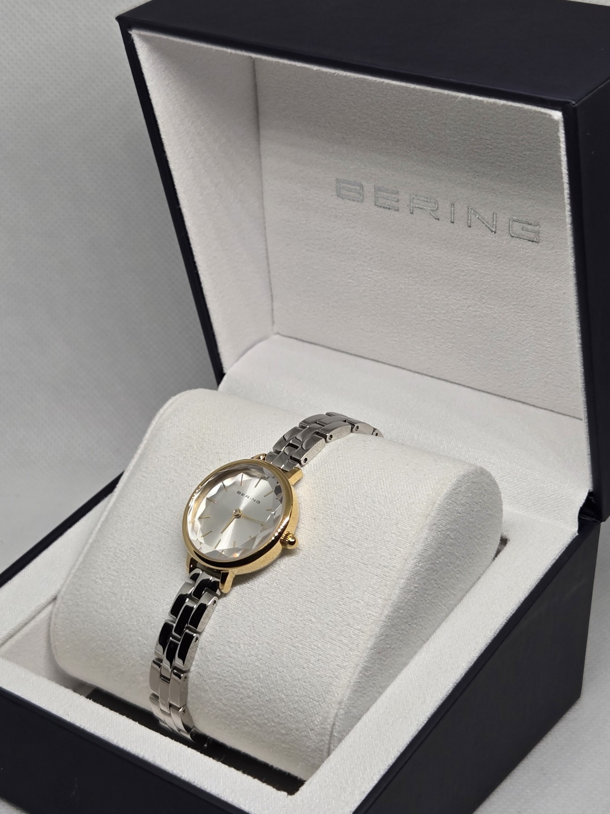 Bering Women’s Two Tone Stainless Steel Watch Faceted Silver Dial Box | Exc