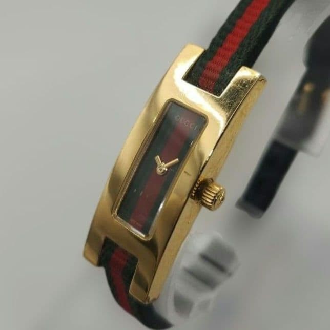 Gucci 3900L Shelly Line Square Gold Ladies Wristwatch Japan New Battery 071764