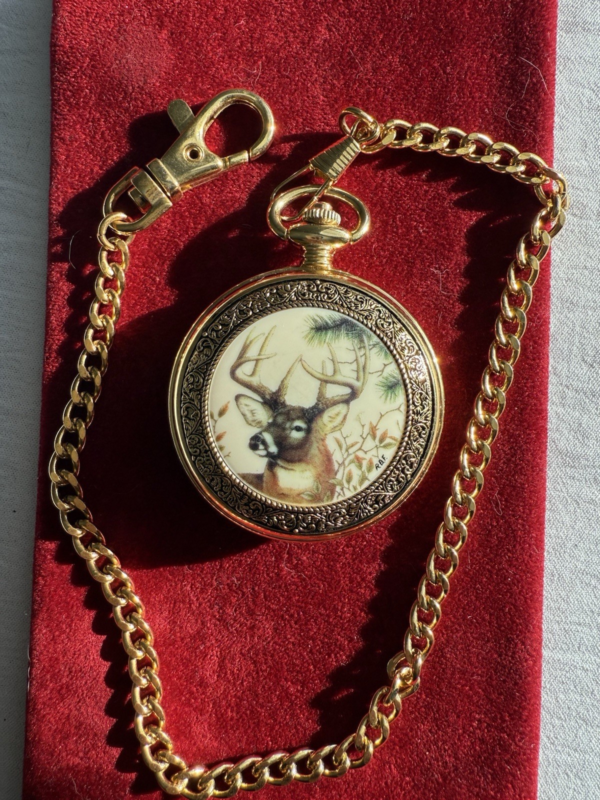 MINT Vintage ‘80s Franklin Mint Stag Motif National Wildlife Quartz Pocket watch