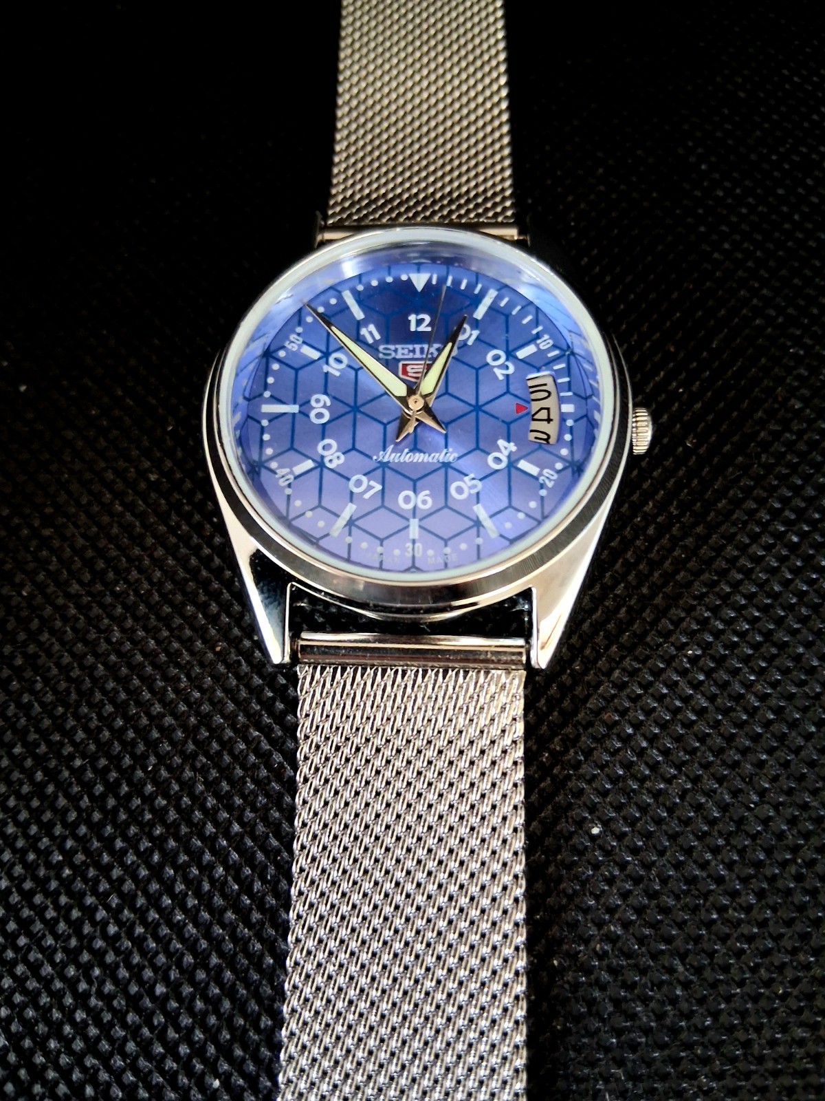 Vintage Seíko Automatic Geo Dial Date Men’s Watch Exhib Mod