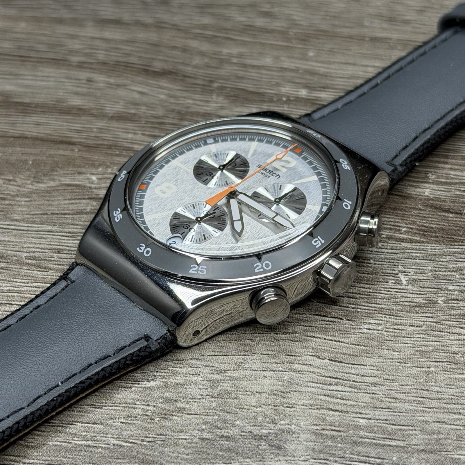 NEW✅ Swatch Irony LAST ROUND Chronograph Gray Leather Steel Men’s Watch YVS446