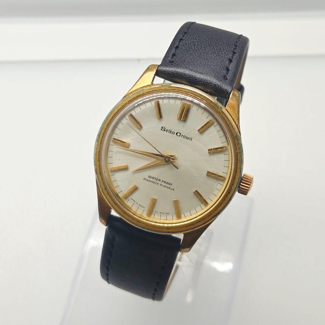 SEIKO Crown 21 jewels hand wound antique wristwatch made in 1964 working