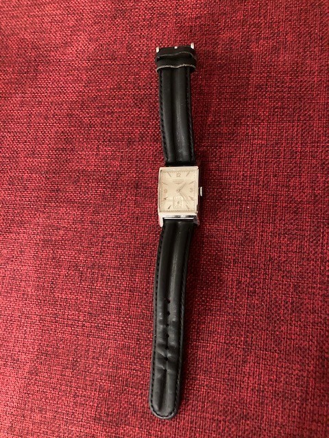 Vintage Longines Solid 14k Gold Men’s Swiss Dress Watch