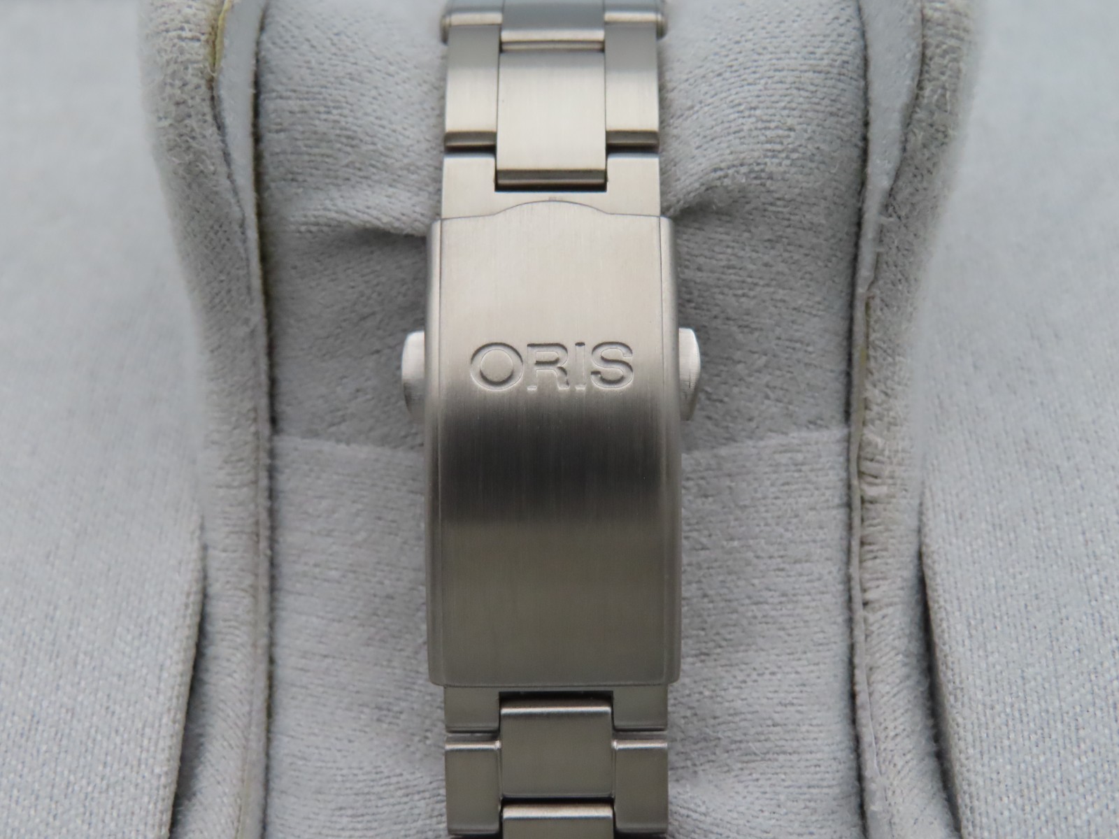 Oris Divers Sixty-Five Black Dial 01 773 7720 4055 Men’s 40mm Wristwatch