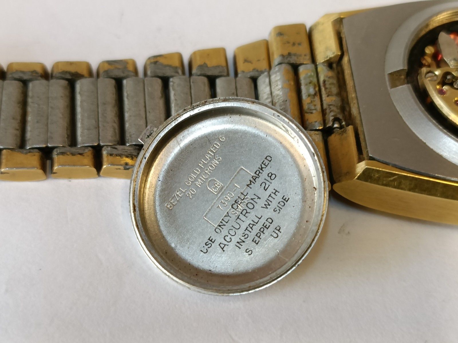 NOT WORKING REPAIR SPARE FOR PARTS BULOVA ACCUTRON QUARTZ SWISS MEN’S