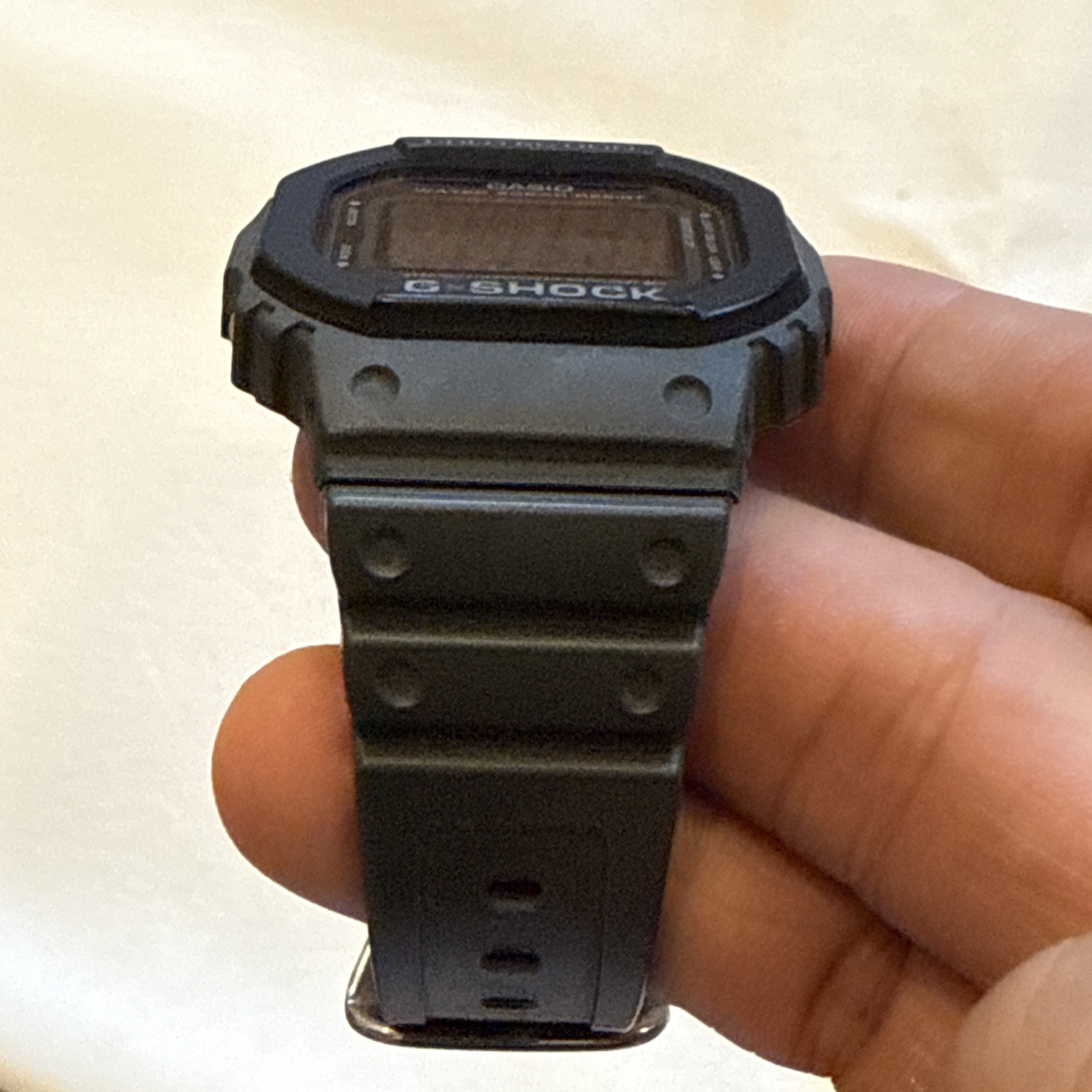 CASIO G-SHOCK DW-5610SU QUARTZ DIGITAL WATCH ALARM CHRONO WR 200M NEW BATTERY