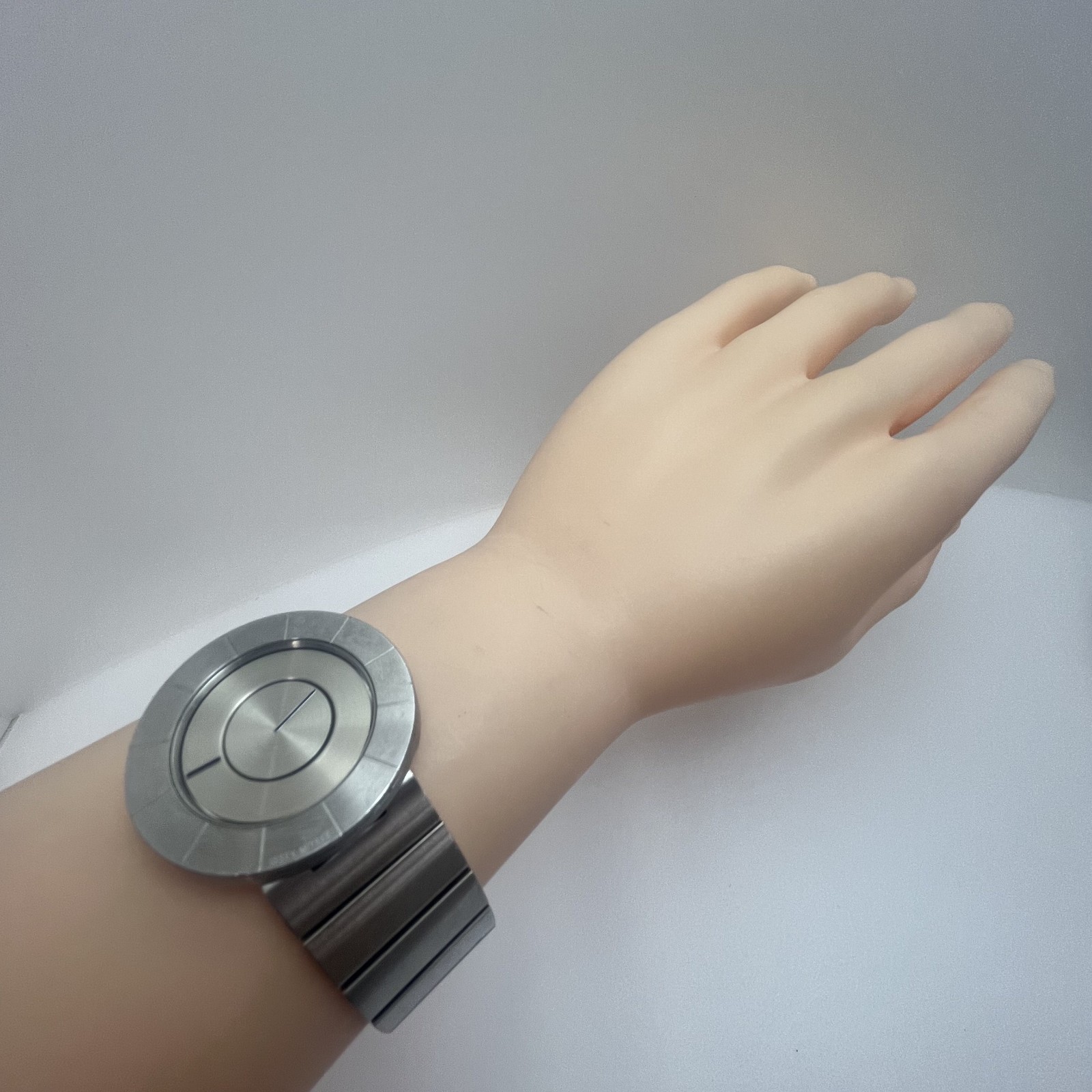 Seiko Issey Miyake TO NY0N001 by Tokujin Yoshioka Qz Silver Dial Japan#509B