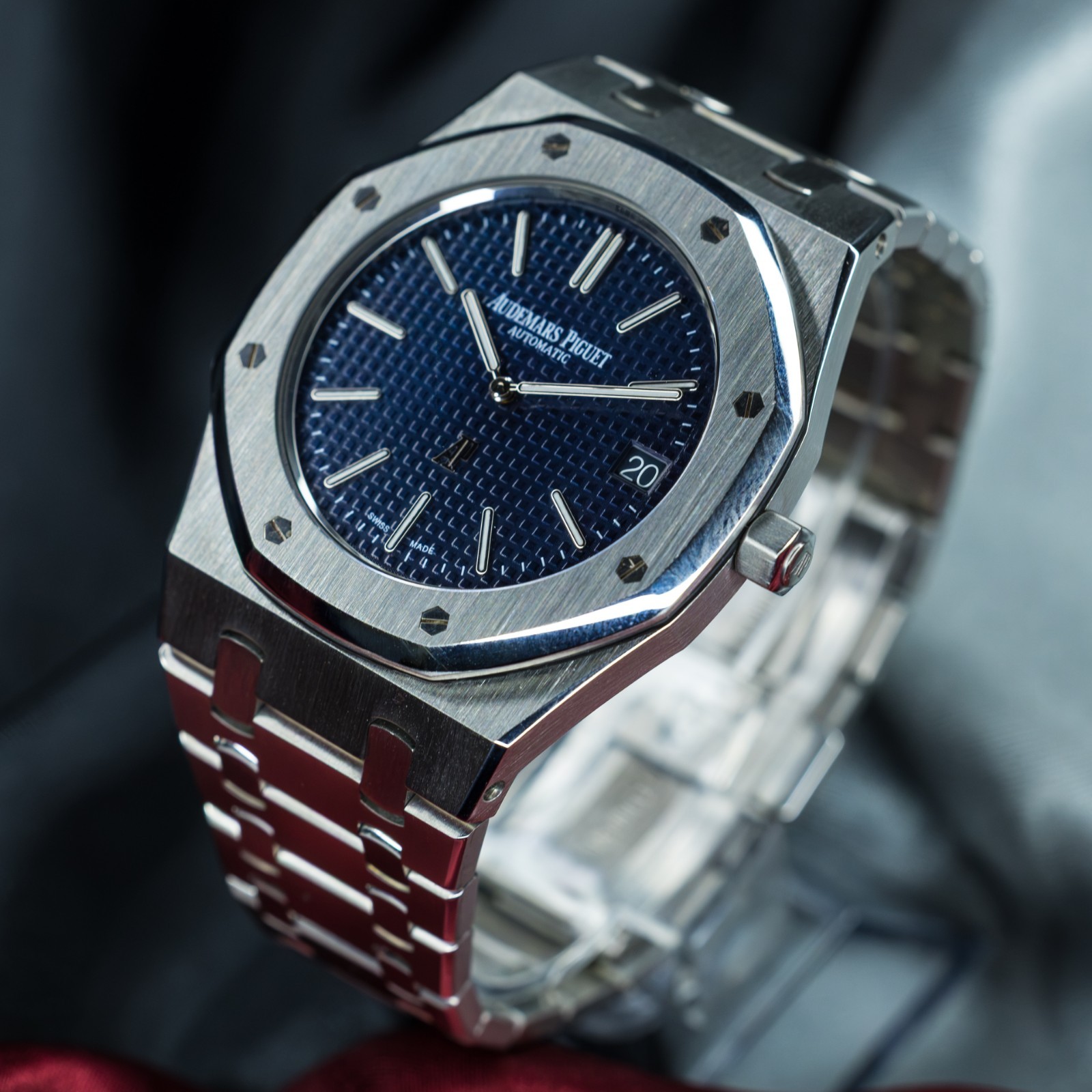 Audemars Piguet Royal Oak “Jumbo” 15202ST.OO.1240ST.01 | Full Set 39mm