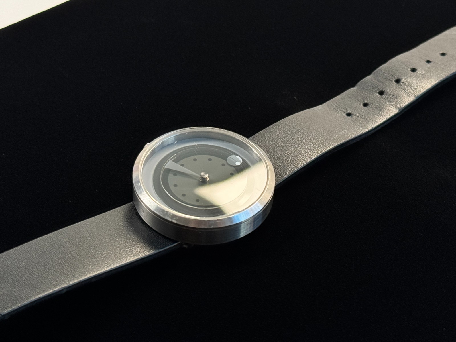 Projects Markuse Architect Designed Watch Rotating Disc Quartz Runs