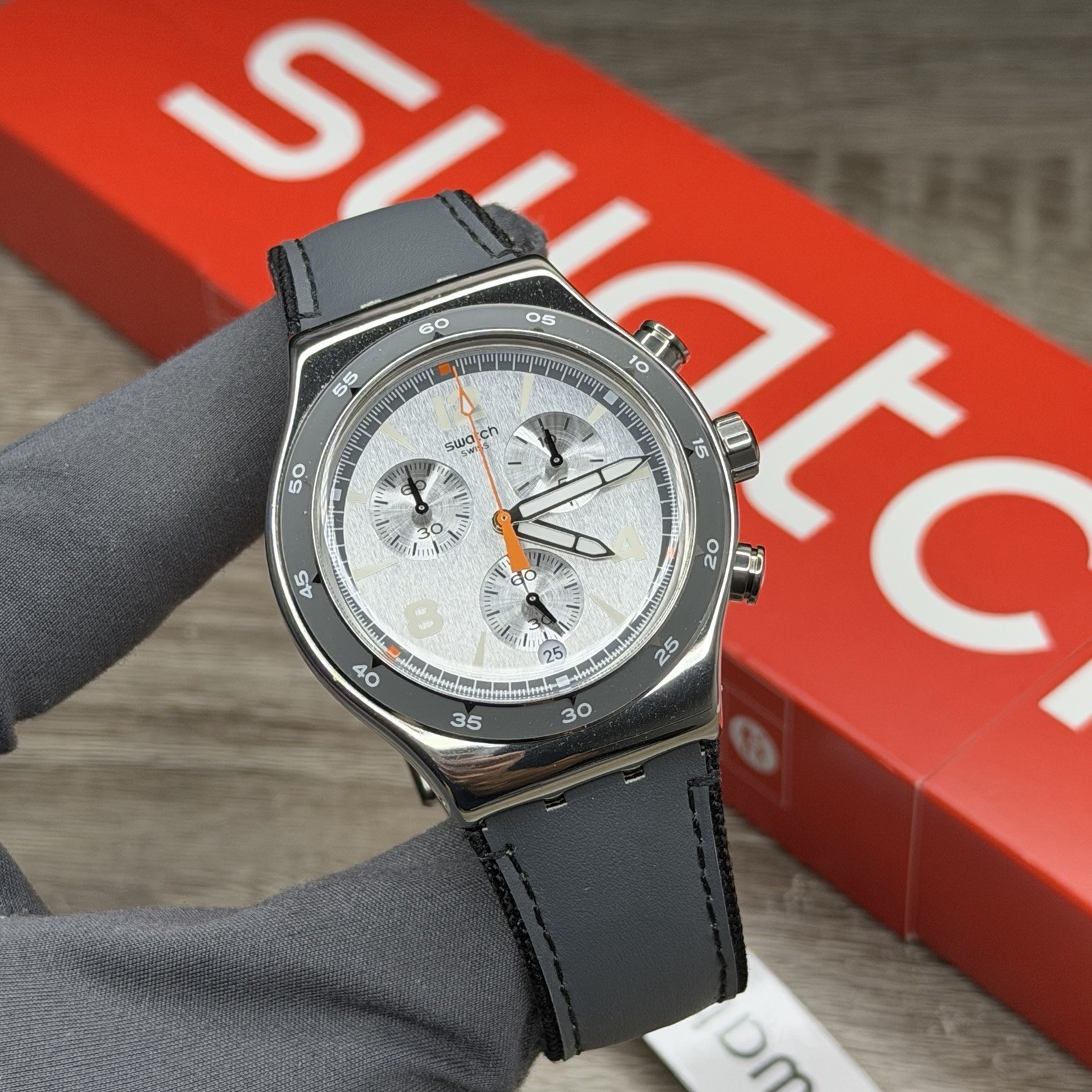 NEW✅ Swatch Irony LAST ROUND Chronograph Gray Leather Steel Men’s Watch YVS446