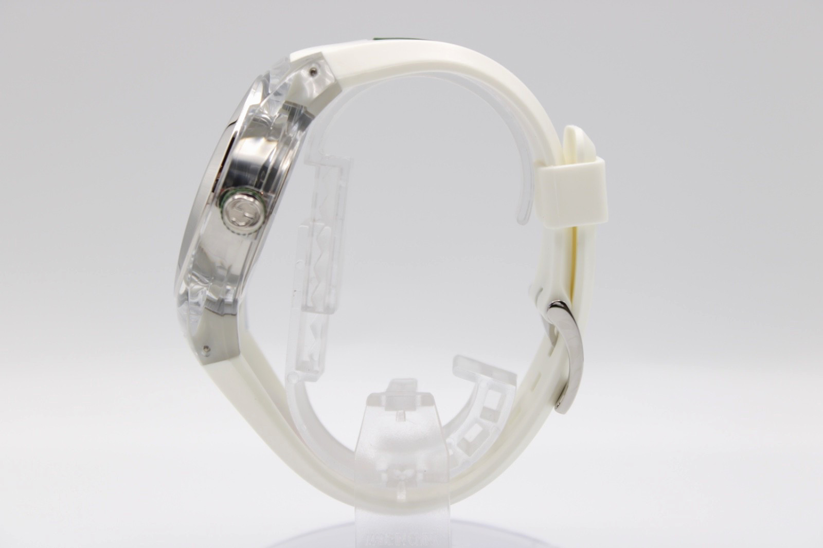 GUCCI SYNC XXL 46 MM White Rubber Strap Unisex Watch YA137102