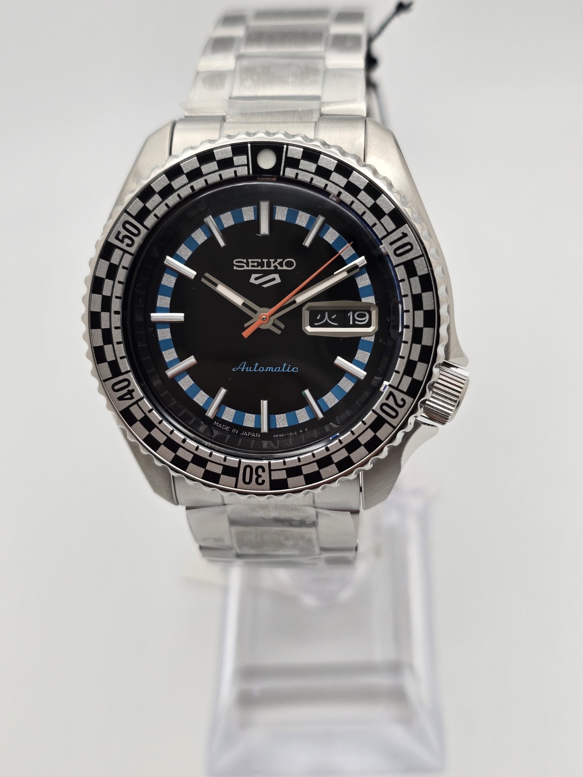 Seiko 5 Sports Checkered Flag Retro Special Edition SBSA245 (JDM Import)