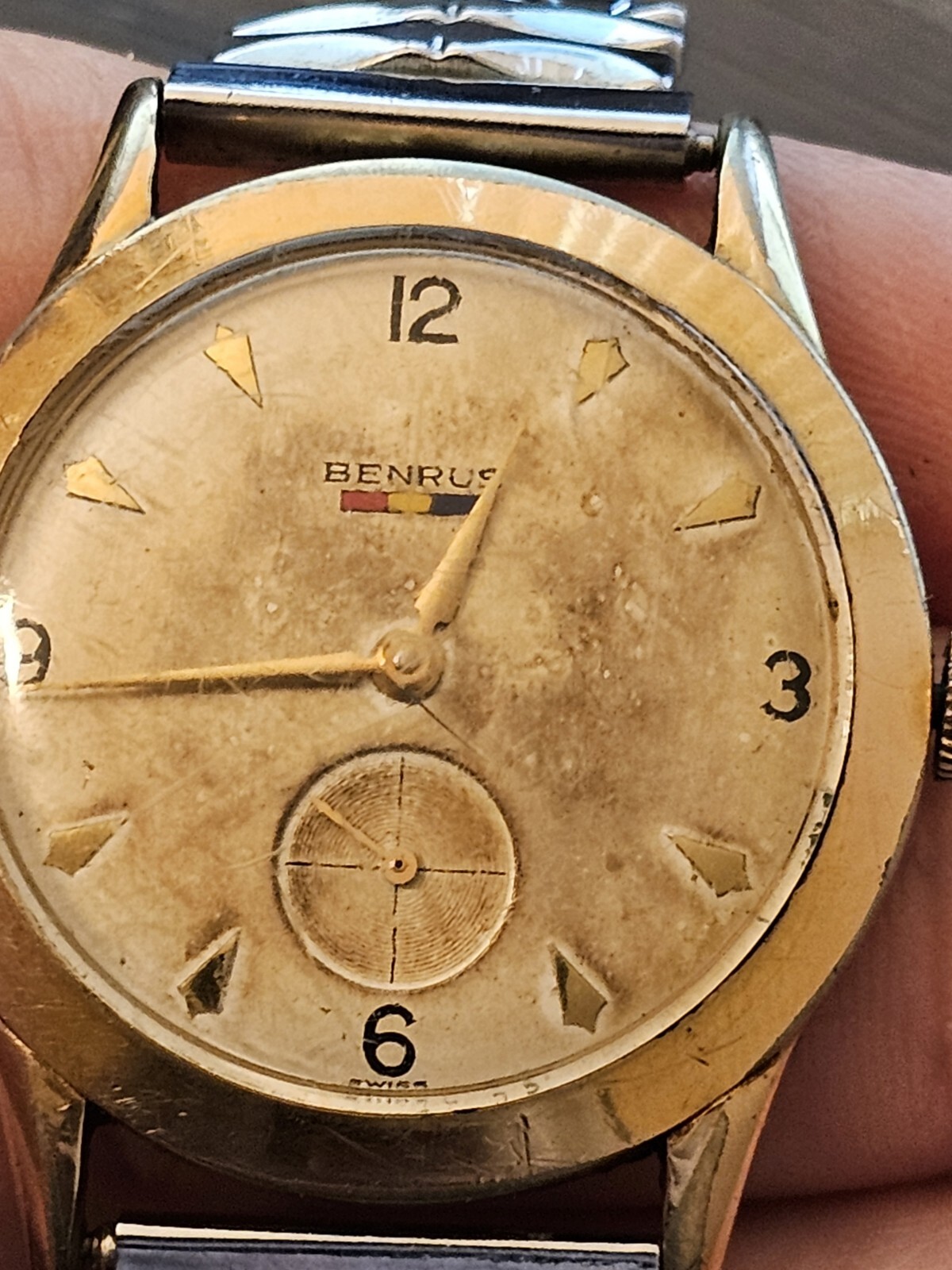 Rare 1950s Benrus Model DN 21 Men’s Swiss Made 10K Gold Watch/Runs – Look!!!