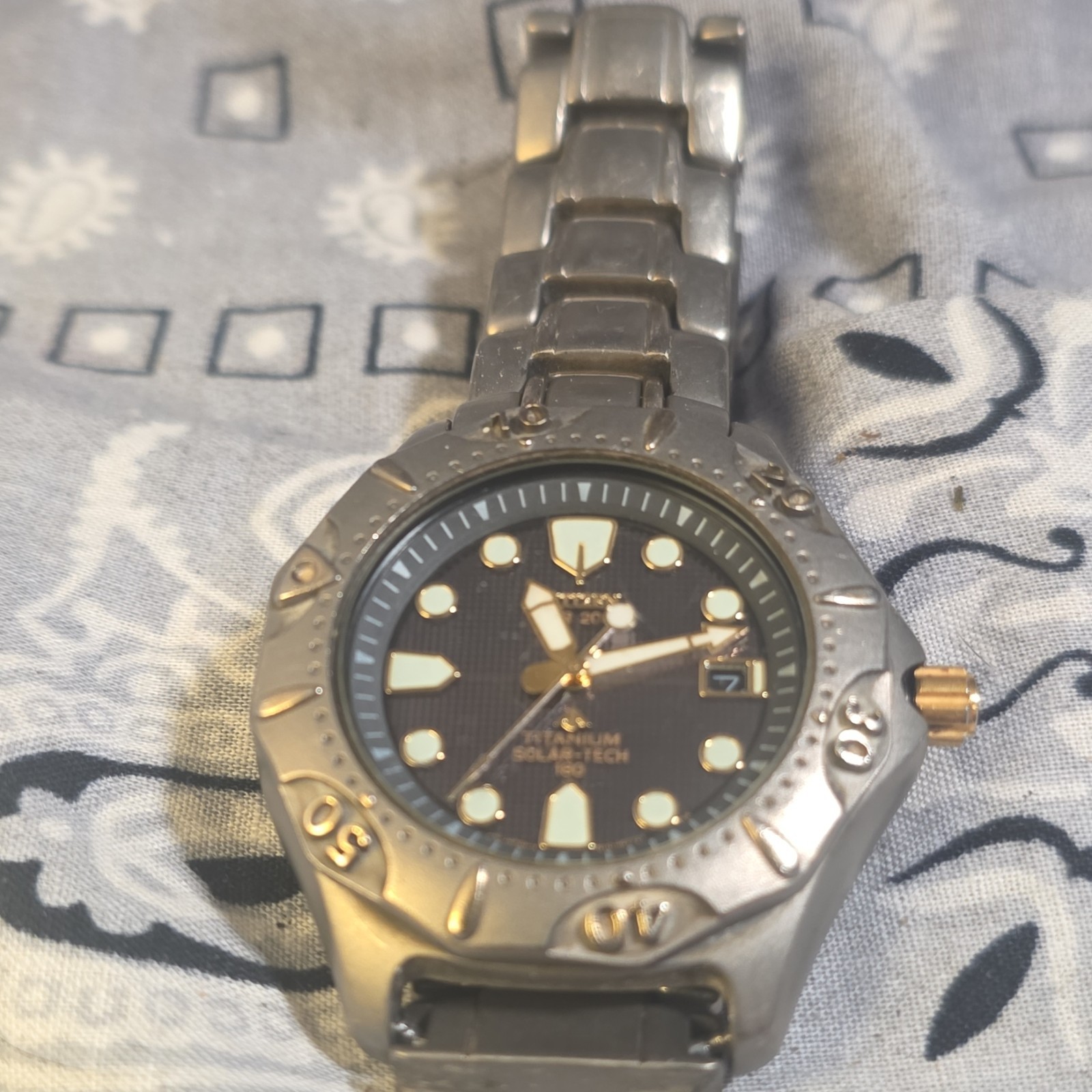 Citizen Solar-Tech Titanium Quartz Diver Watch 100m Black Dial Date Lume