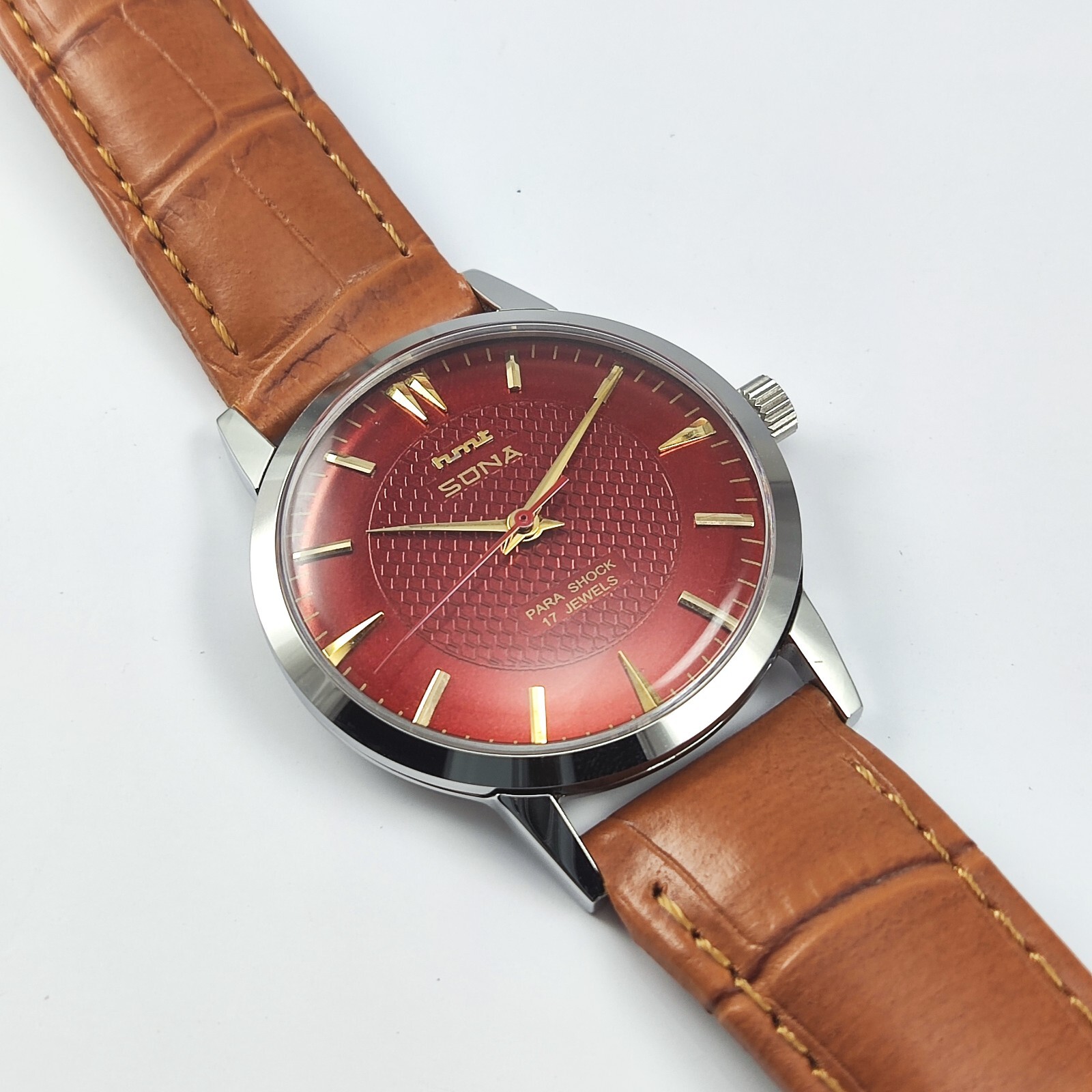 HMT Sona Red Dial 17 Jewels Working Mechanical HandWinding For Men’s Wrist Watch