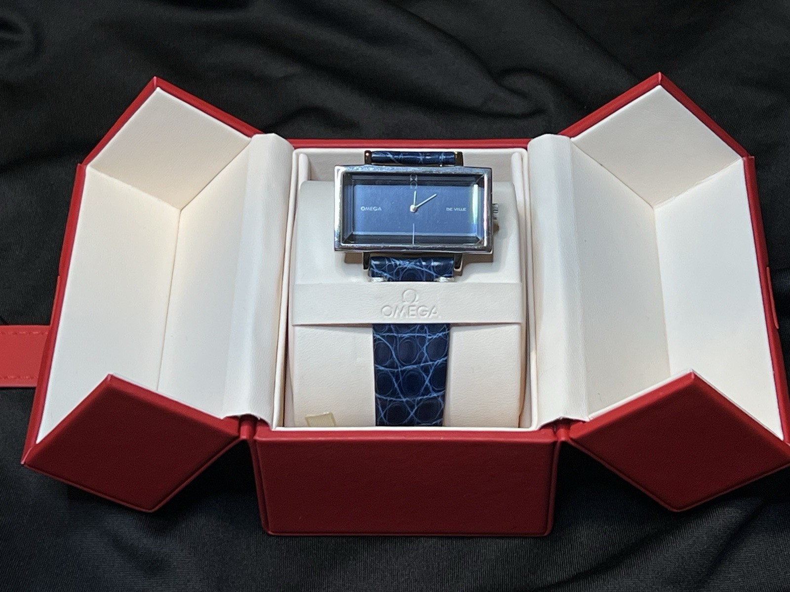 Vintage 1970s Omega De Ville Ref. 111.0385 Blue Dial Cal. 625 Andrew Grima Era