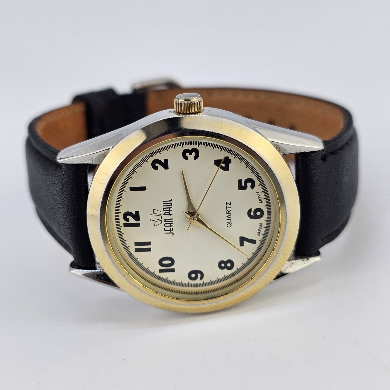 34MM Women Watch Mineral Crystal Cream Dial NEW Black Leather Bands NEW Battery