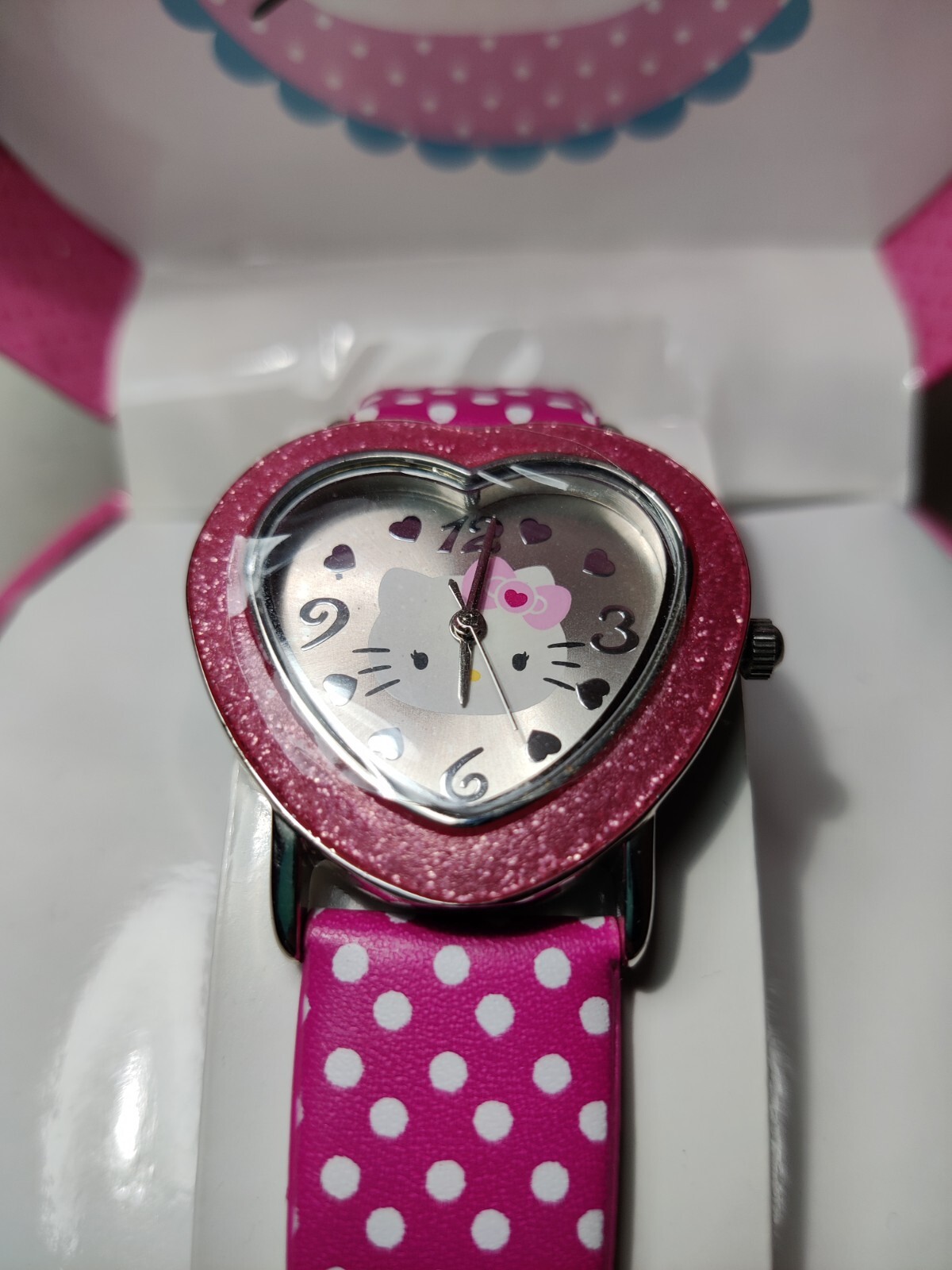NEW Sanrio HELLO KITTY Heart Shaped Case Pink Polka Dots Band Quartz Watch