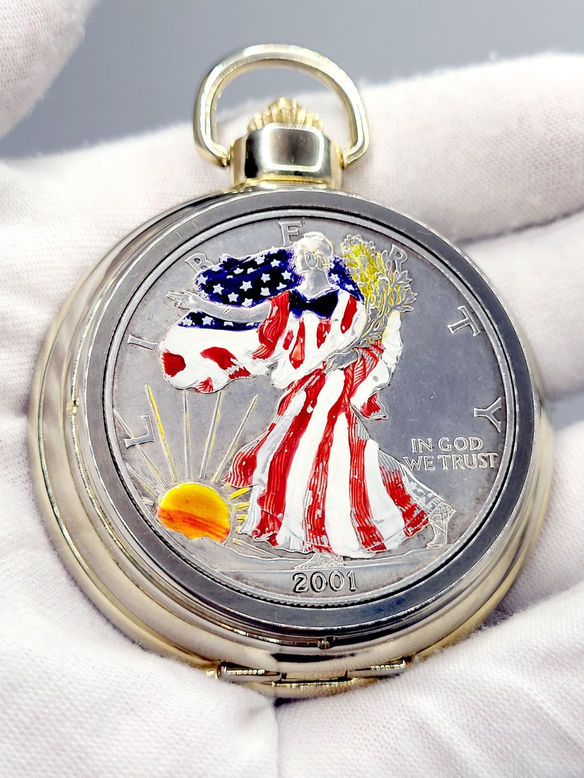 Walking Liberty 2001 Pocket Watch Limited Sliver Eagle .925 Painted Coin N. MINT