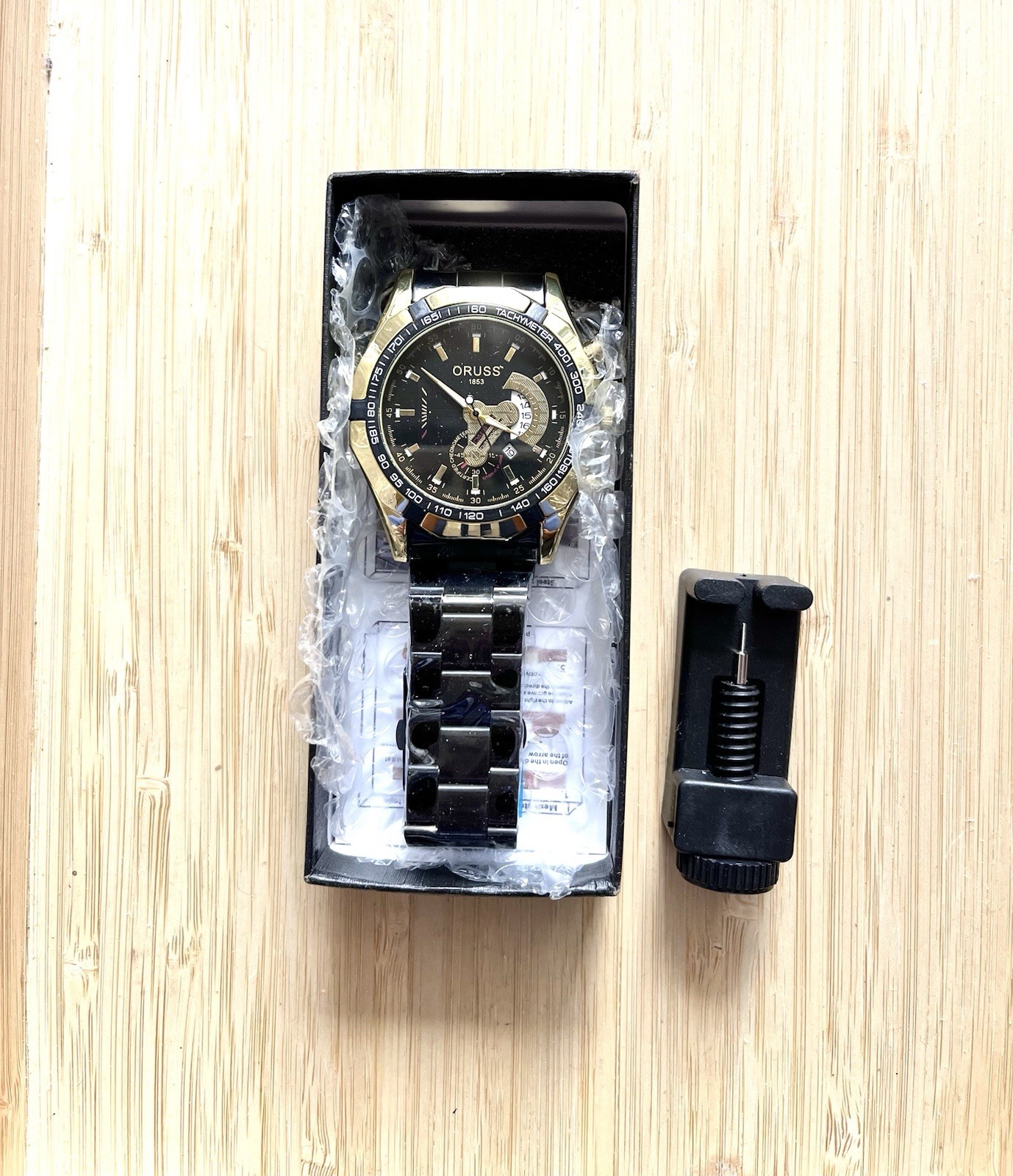 Oruss 1853 Analog Quartz Men’s Watch Black And Gold Dial With Adjustment Tool