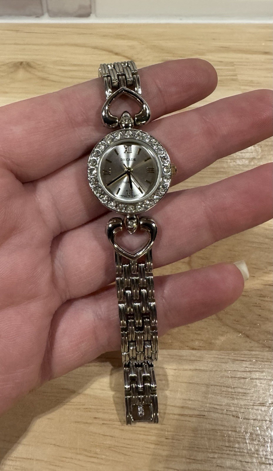 Vintage 7.5” Decade Double Heart Quartz Watch With Rhinestones – 10MM Band