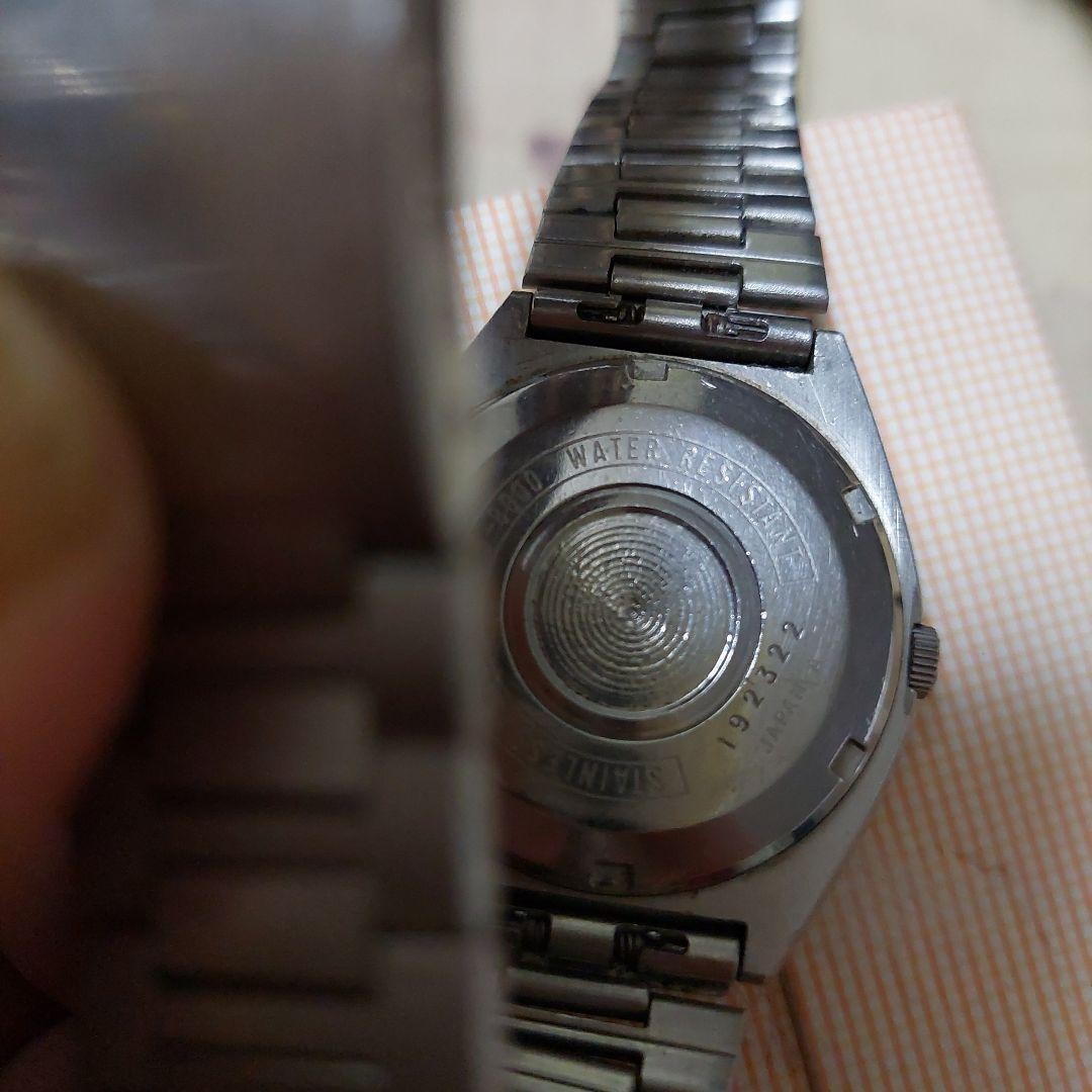 Grand Seiko Quartz Watch 9587 8000 Stainless Steel Case Band Water Resistant