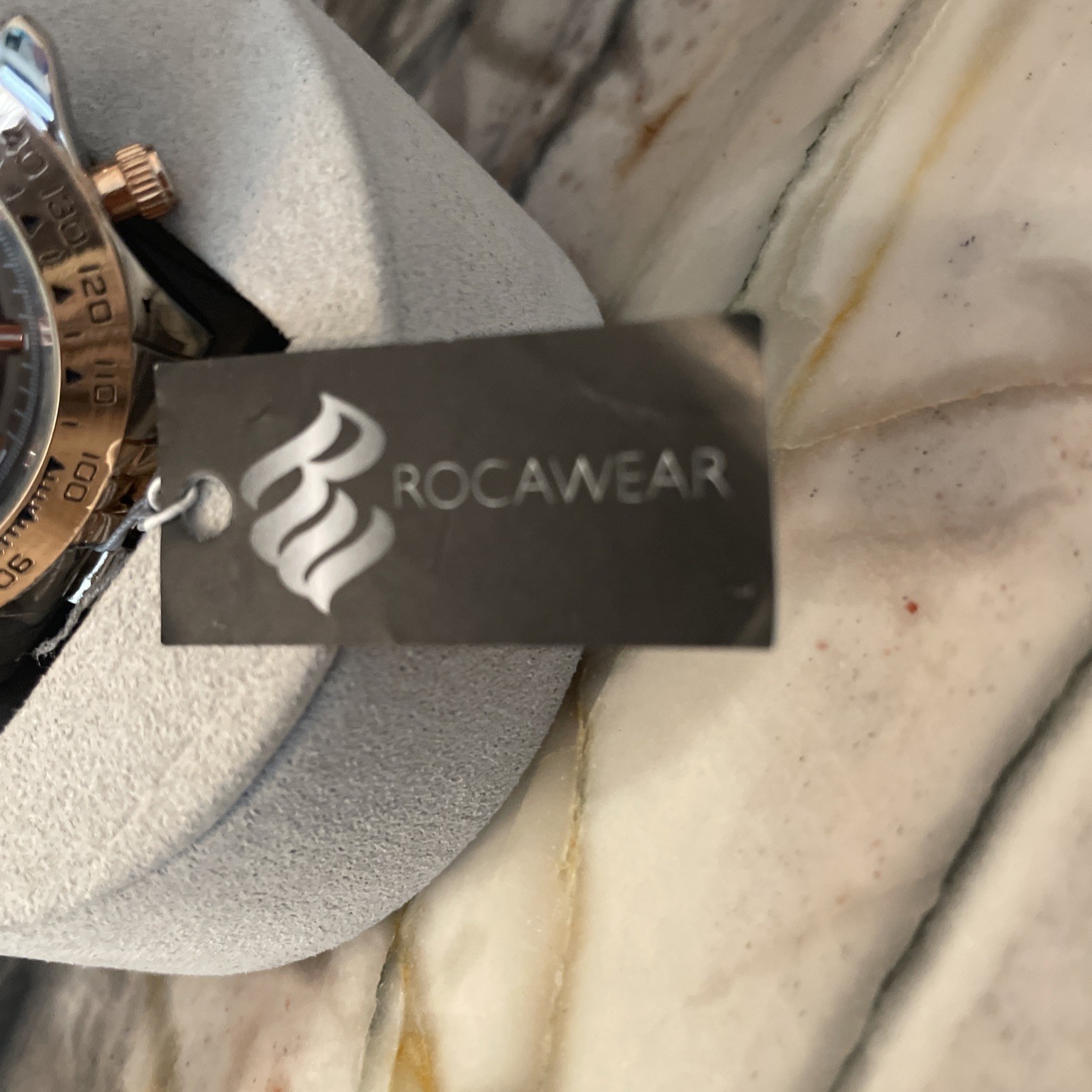 RocaWear Classic Mens Watch Push-Button Band Looks & Runs Great RM9662 New