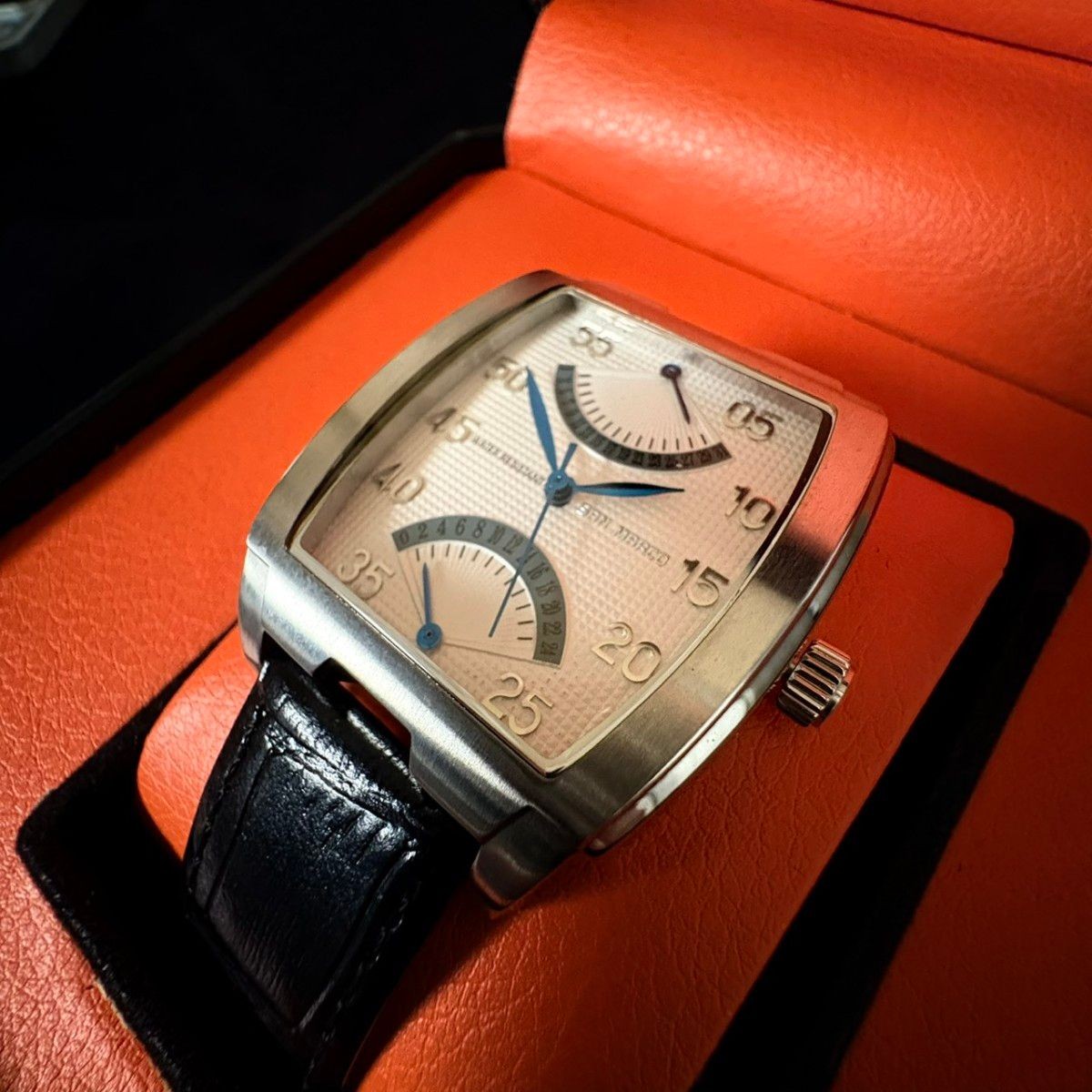 SAN MARCO retro classic tonneau-shaped men’s quartz watch. Stylish design.