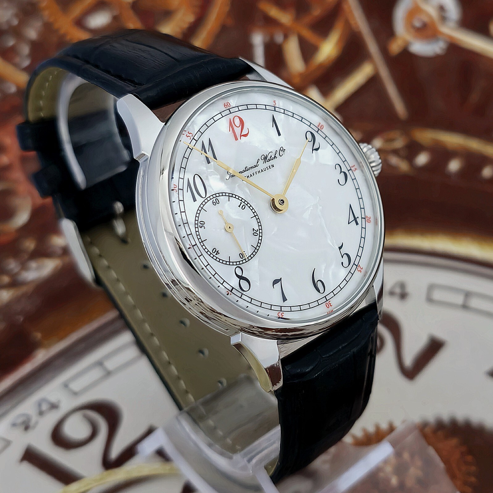 Watch USSR MARRIAGE Rare Dial Men’s mechanism MOLNIJA 18 Jewels 3602