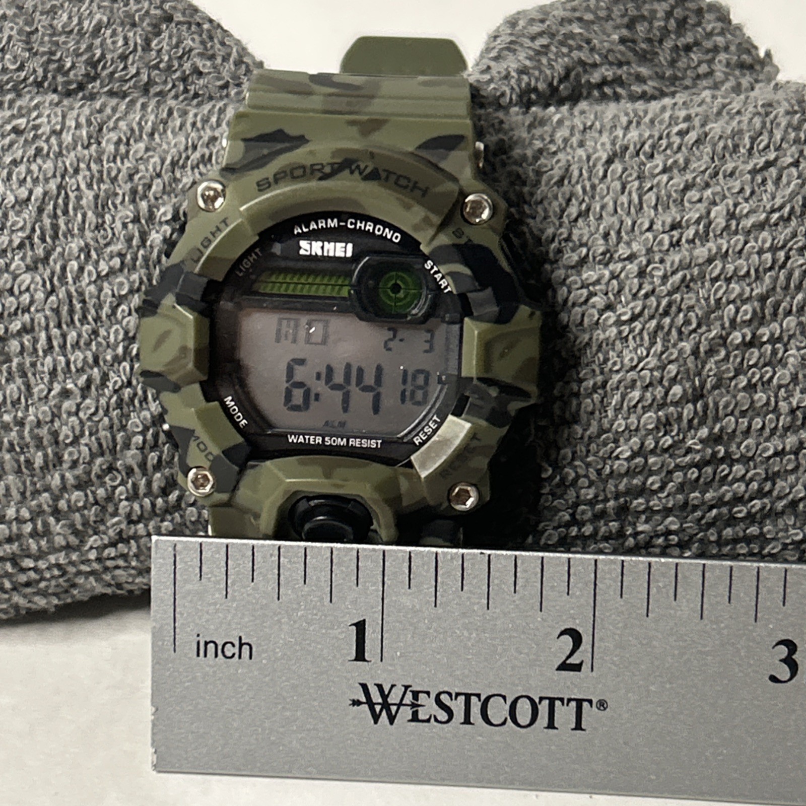 SKMEI 1197 Men’s Digital Sports Watch Camo Case & Band Water Resistant 5ATM USED