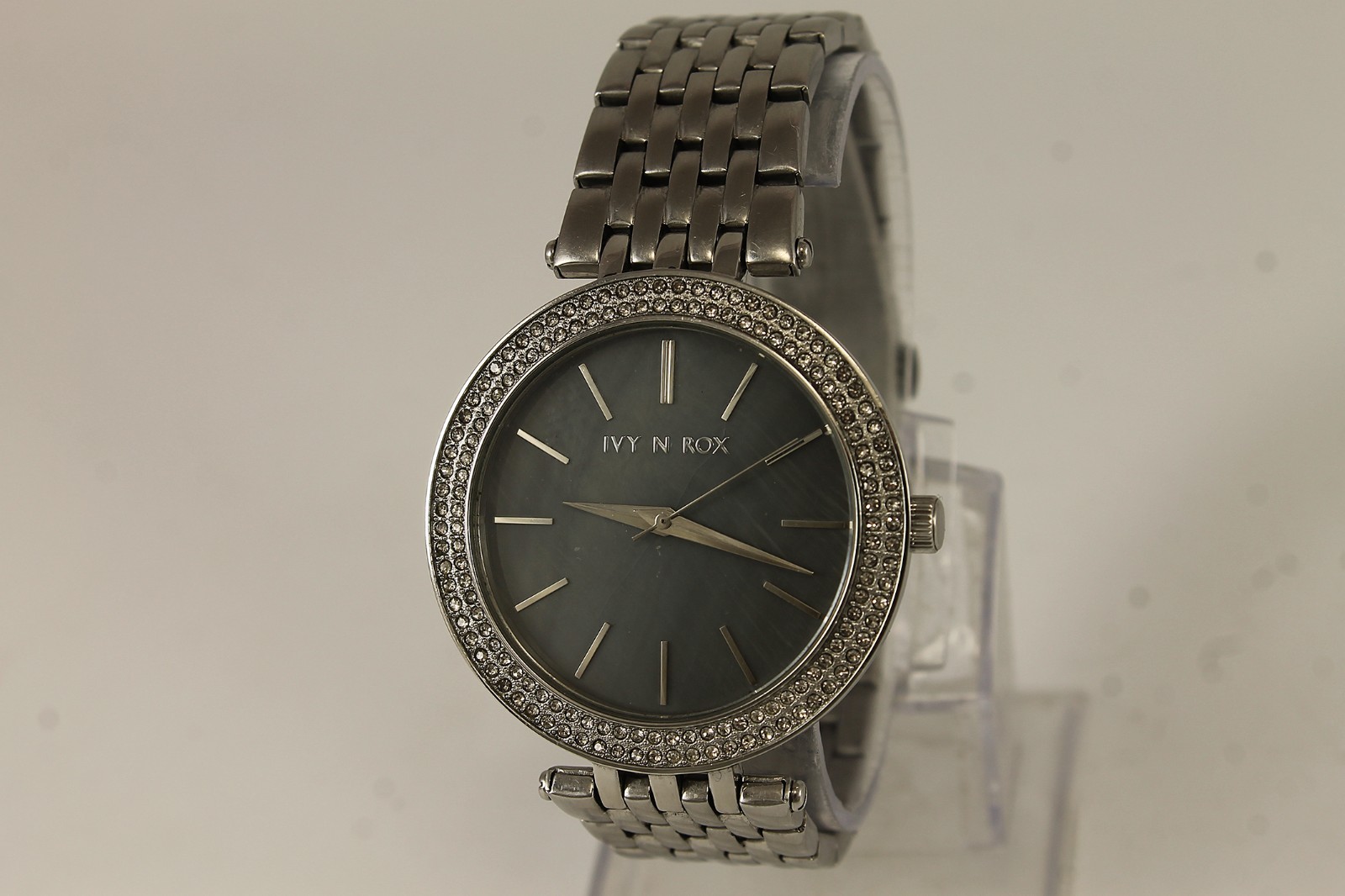 IVY N ROX All Stainless Steel Ladies Quartz Wristwatch