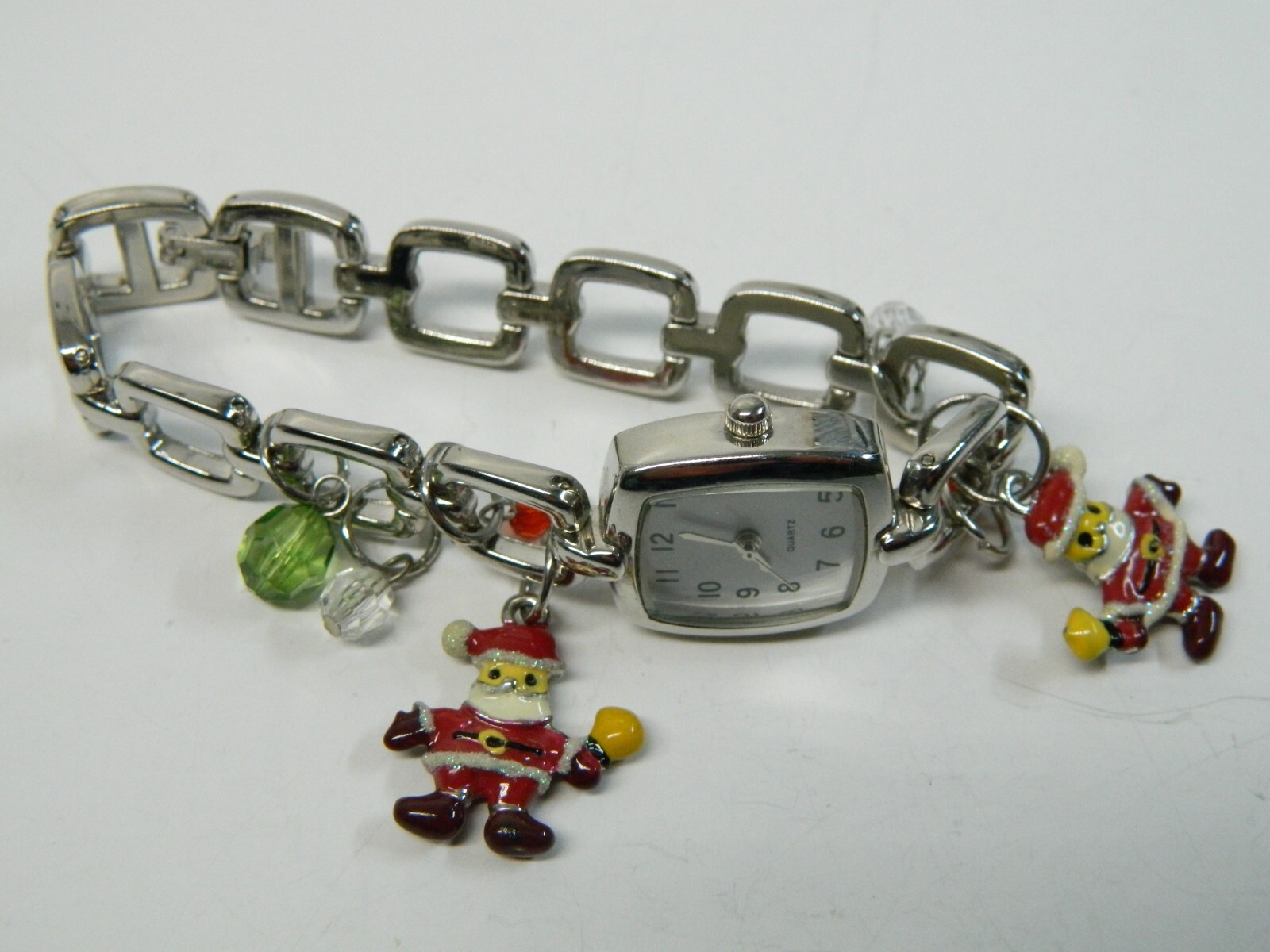 Lady’s watch/wristwatch silver tone SANTA Christmas theme excellent