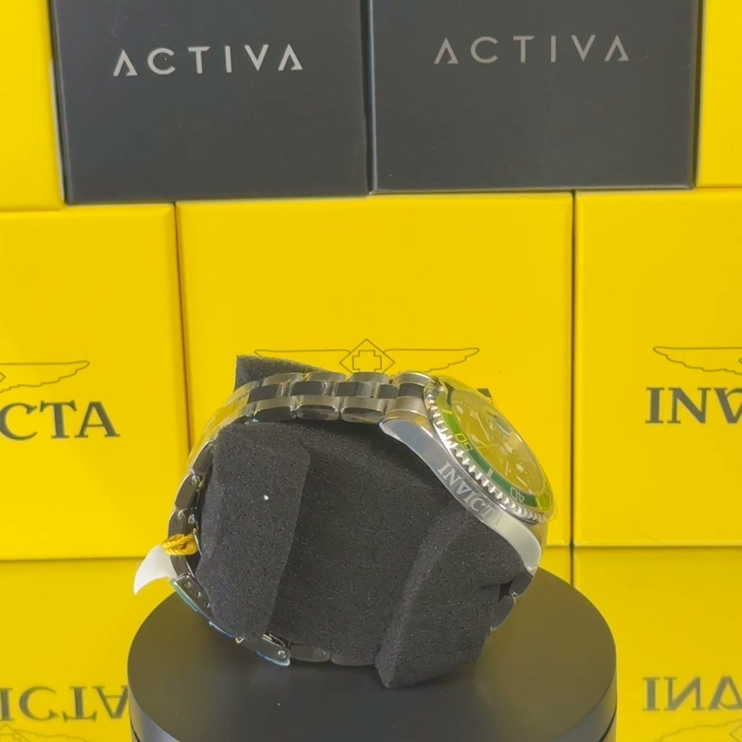 Invicta Pro Diver Selaxis Men’s Watch – 43mm, Green & Steel