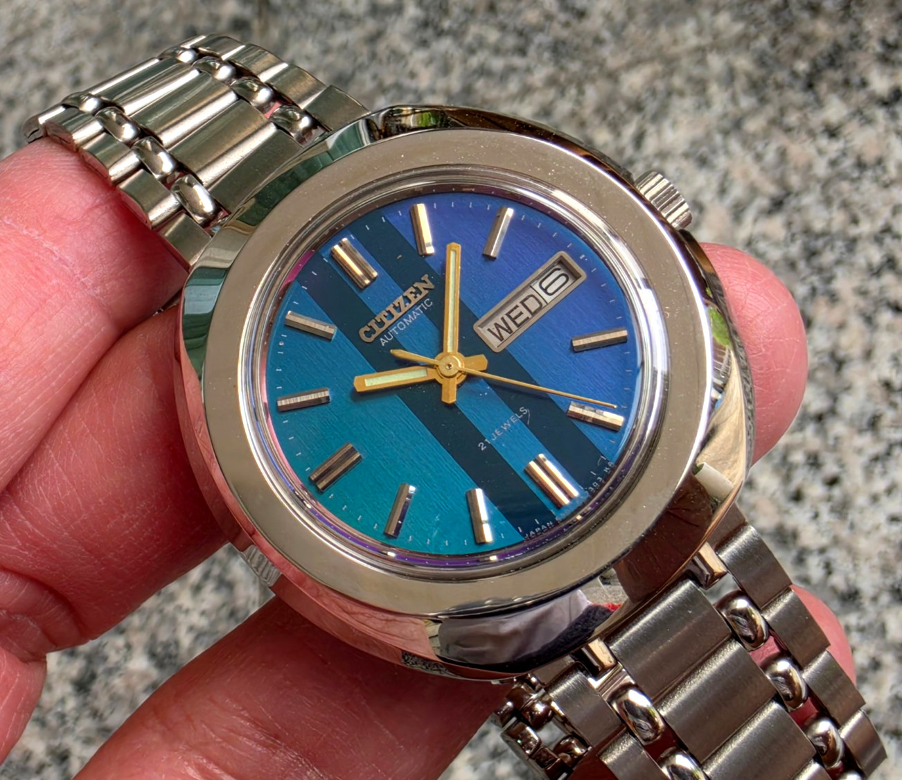 Mint Vintage Automatic Citizen 61-8497 Automatic Purple Blue Dial Gents.
