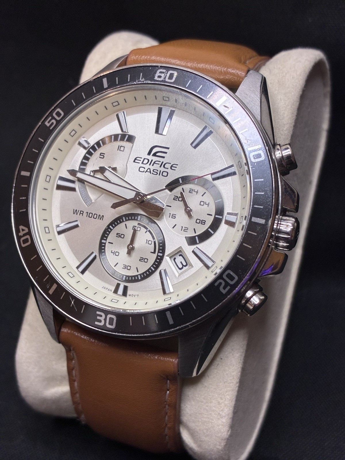 Casio Edifice Men’s Chronograph Watch Tan Leather Strap White Dial EFR-552L 100M
