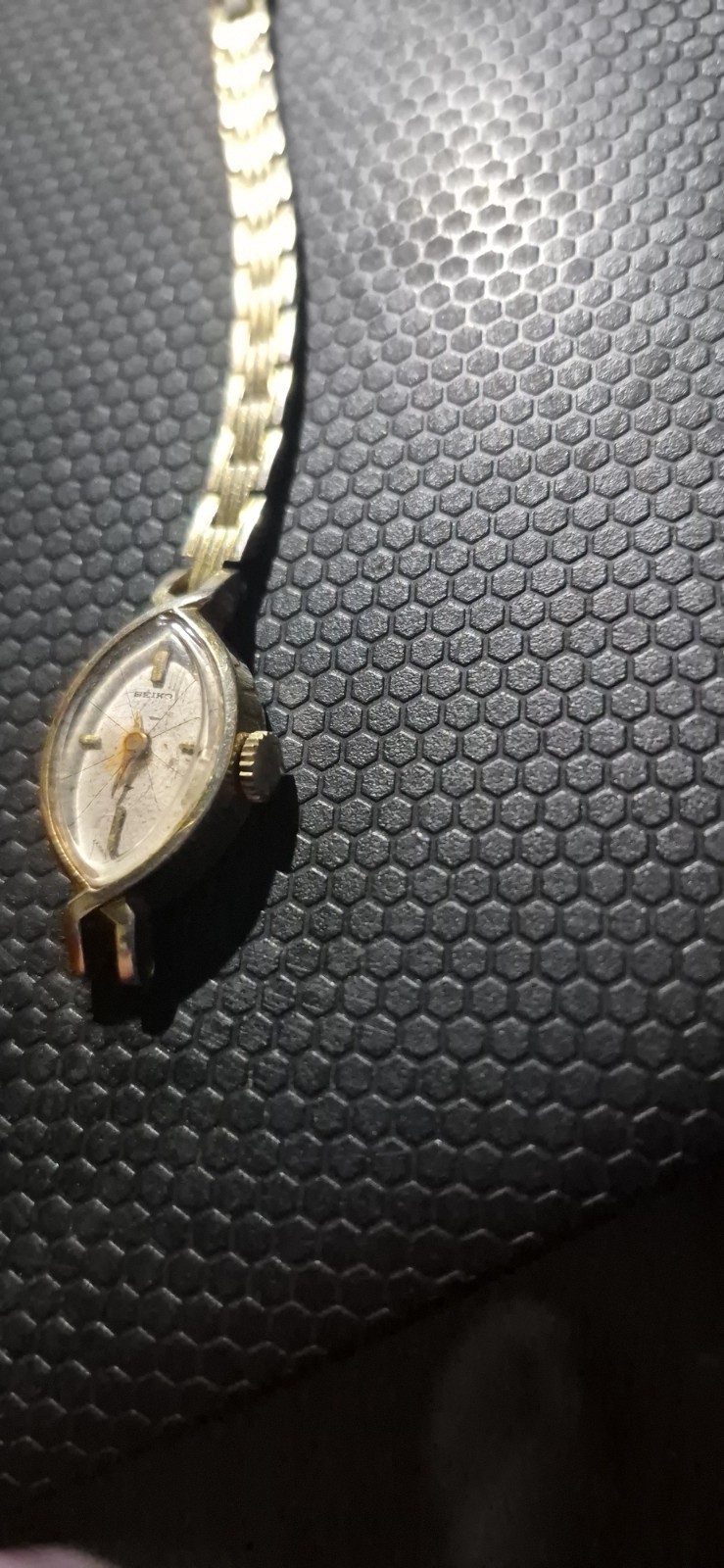 Women’s Gold-Tone Oval Analog Bracelet Wristwatch Stick Indices Dress/Formal