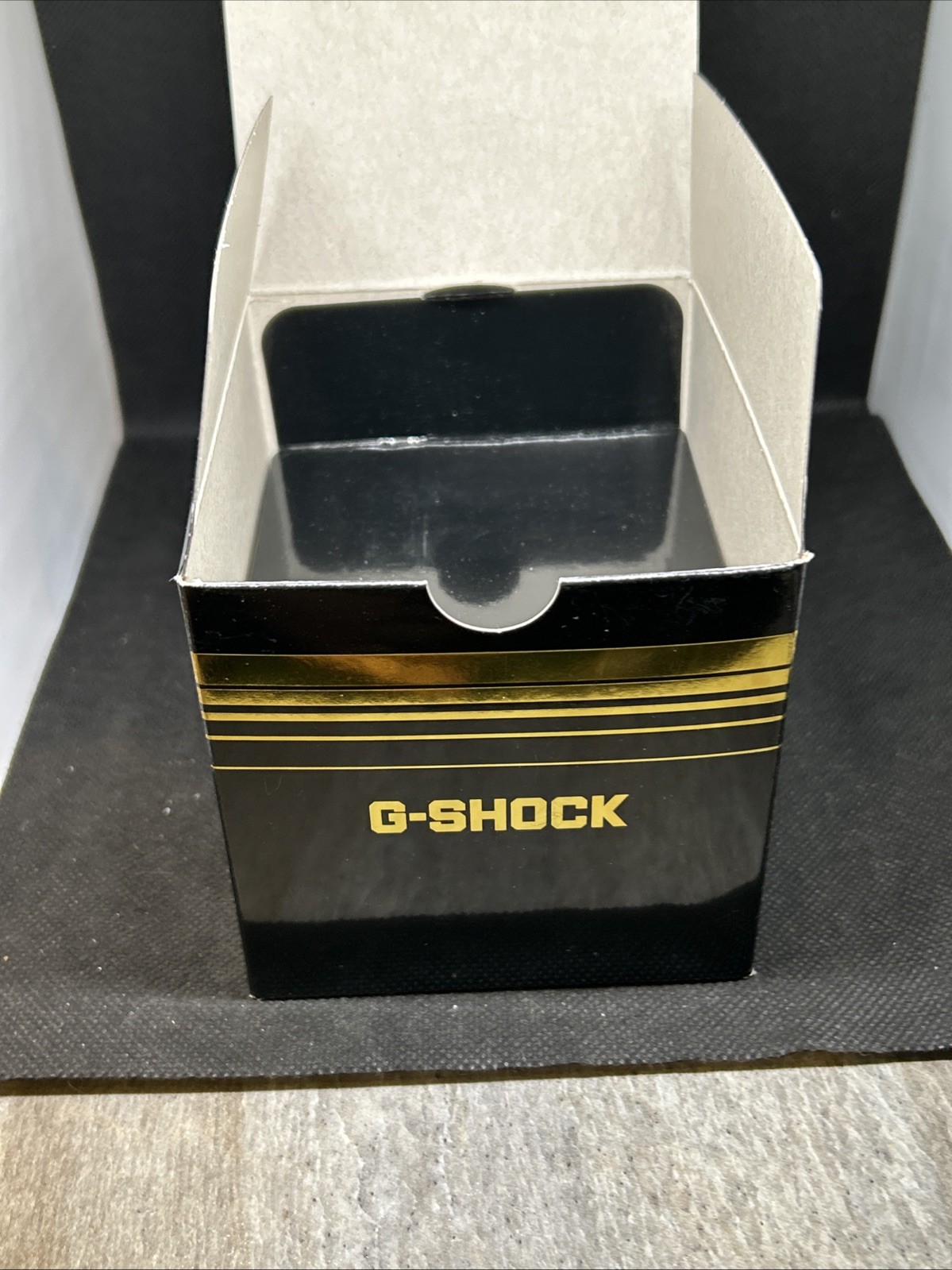 CASIO G-SHOCK GD-100GB-1 CS BLACK GOLD SHOCK WATER RESISTANT WATCH BRAND NEW