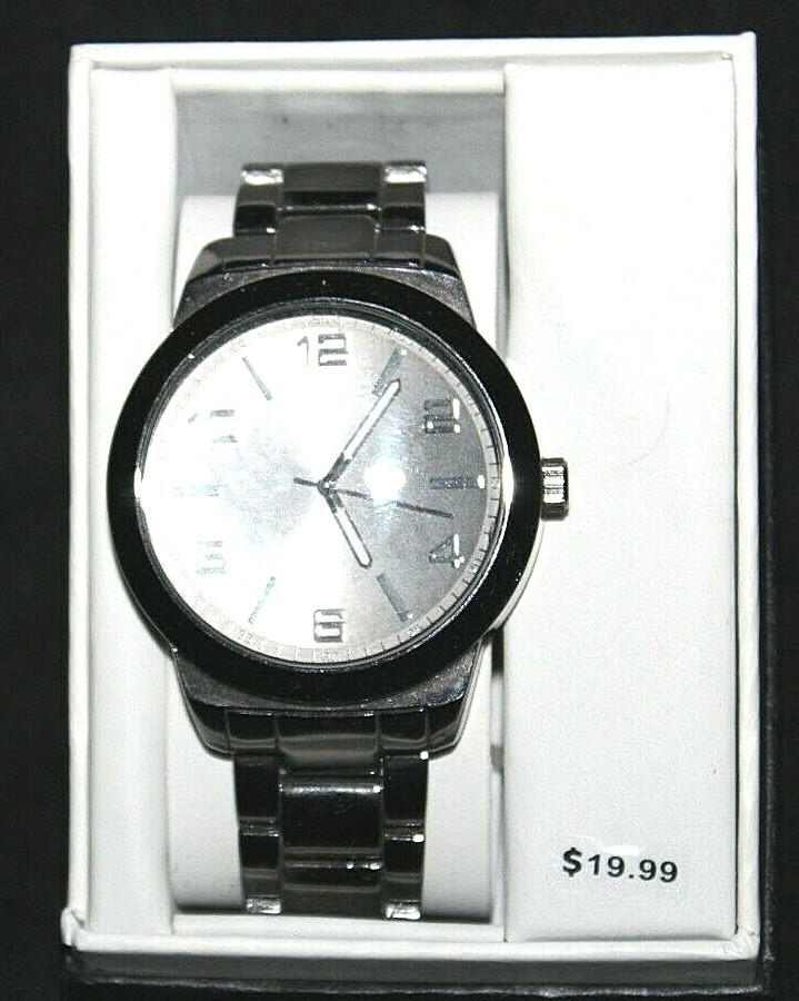 Mens Round Black/Dark Silver Tone Wristwatch w/ Dark Silver Metal Strap