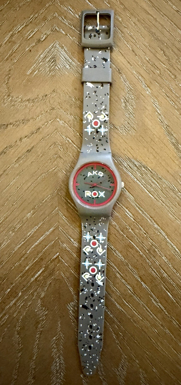 AKG ROX Analog Wristwatch Gray Plastic Strap, Red Bezel, Buckle, Box