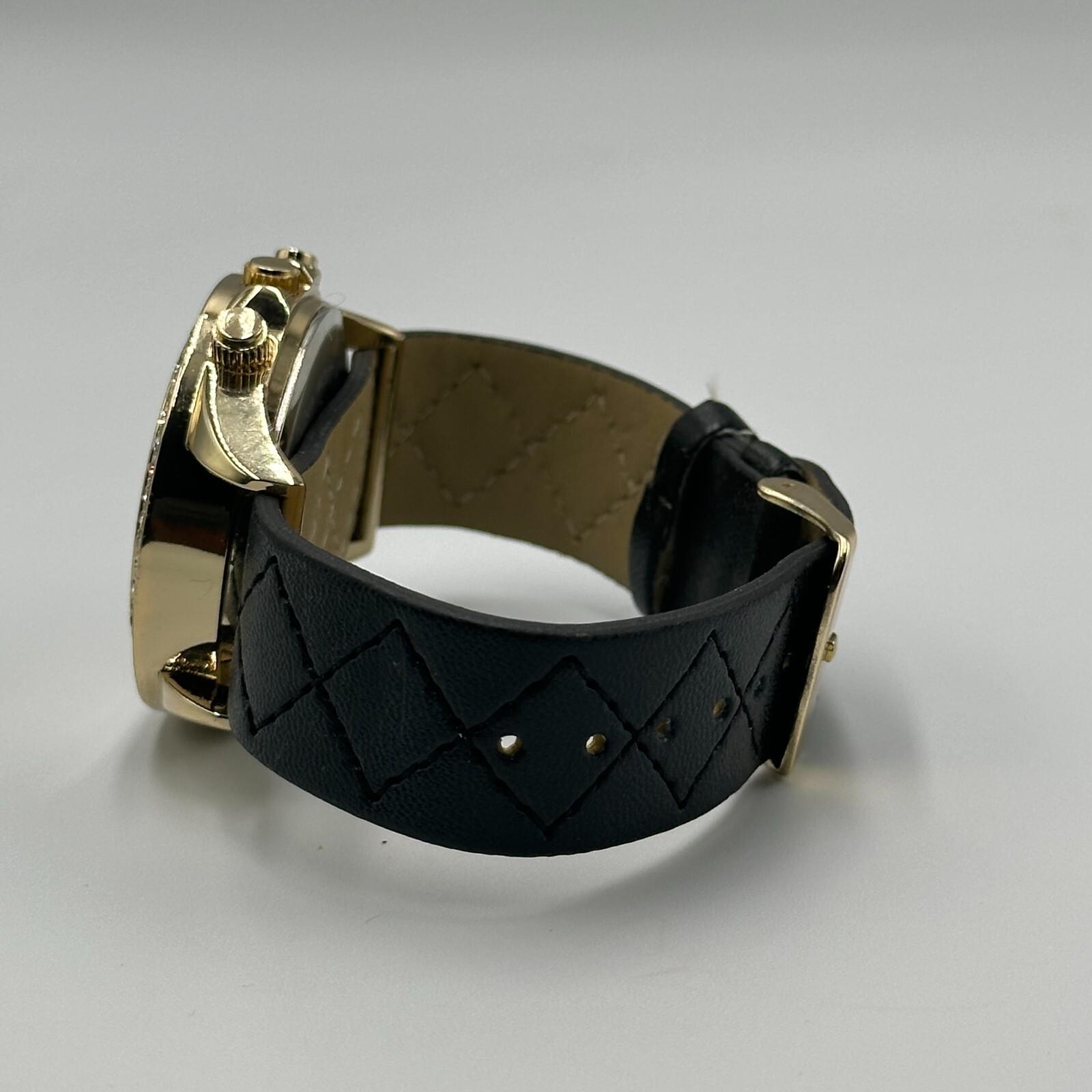 XOXO Watch Women Gold Tone Black Quilted Faux Leather Band New Battery 9″