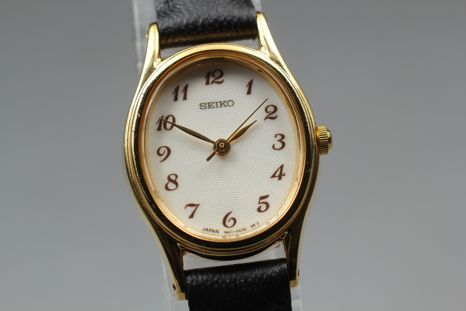 Vtg 2004 N MINT Seiko Spirit 1N01-0AW0 Quartz Gold Oval SGP Womens Watch JAPAN