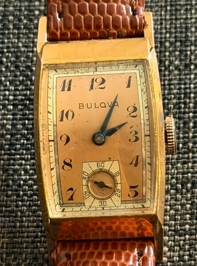 Vintage 1940s Bulova 14K Rose Gold Salmon Dial 17 Jewel Mens Watch
