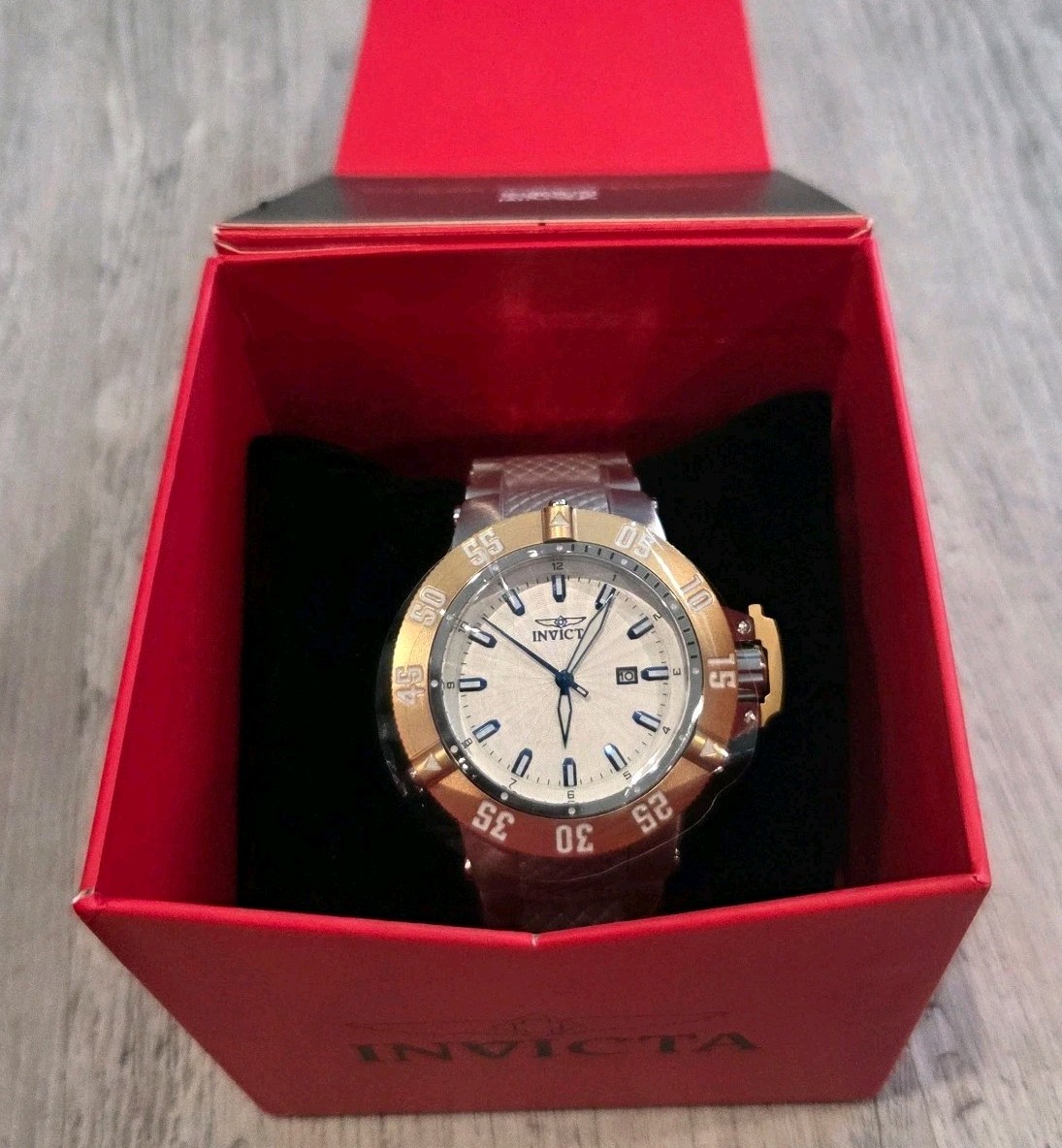 Invicta Men’s Subaqua 50mm Quartz Watch IN-50052